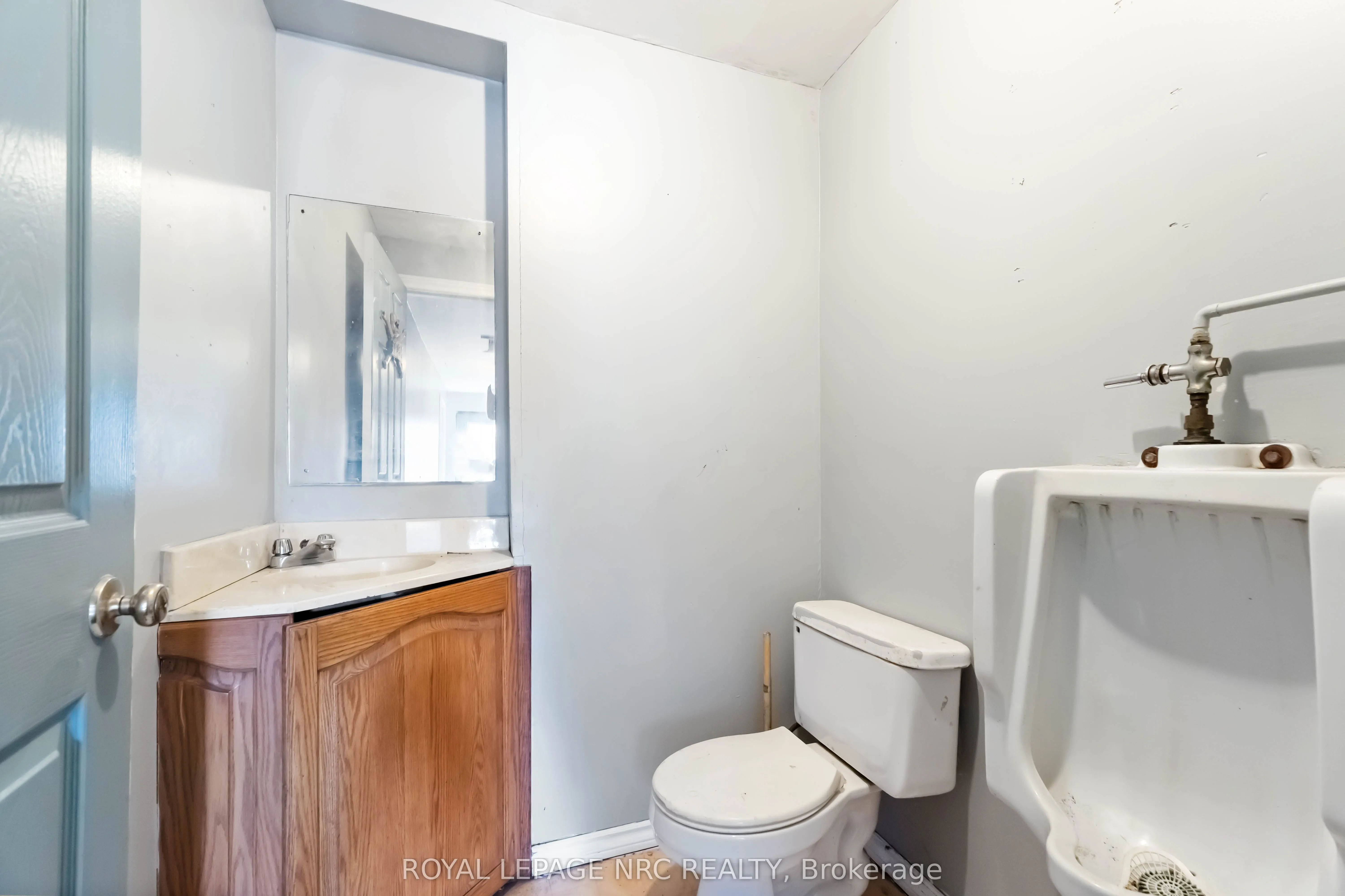4793 Lyons Parkway
