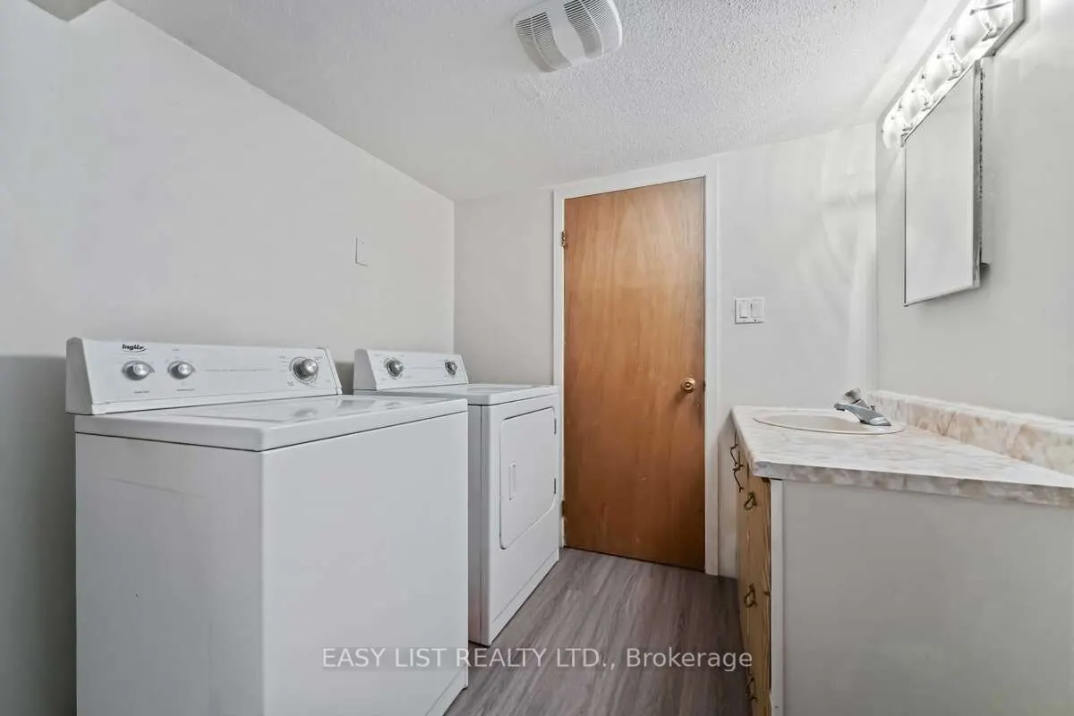 1290 St. Jean Street