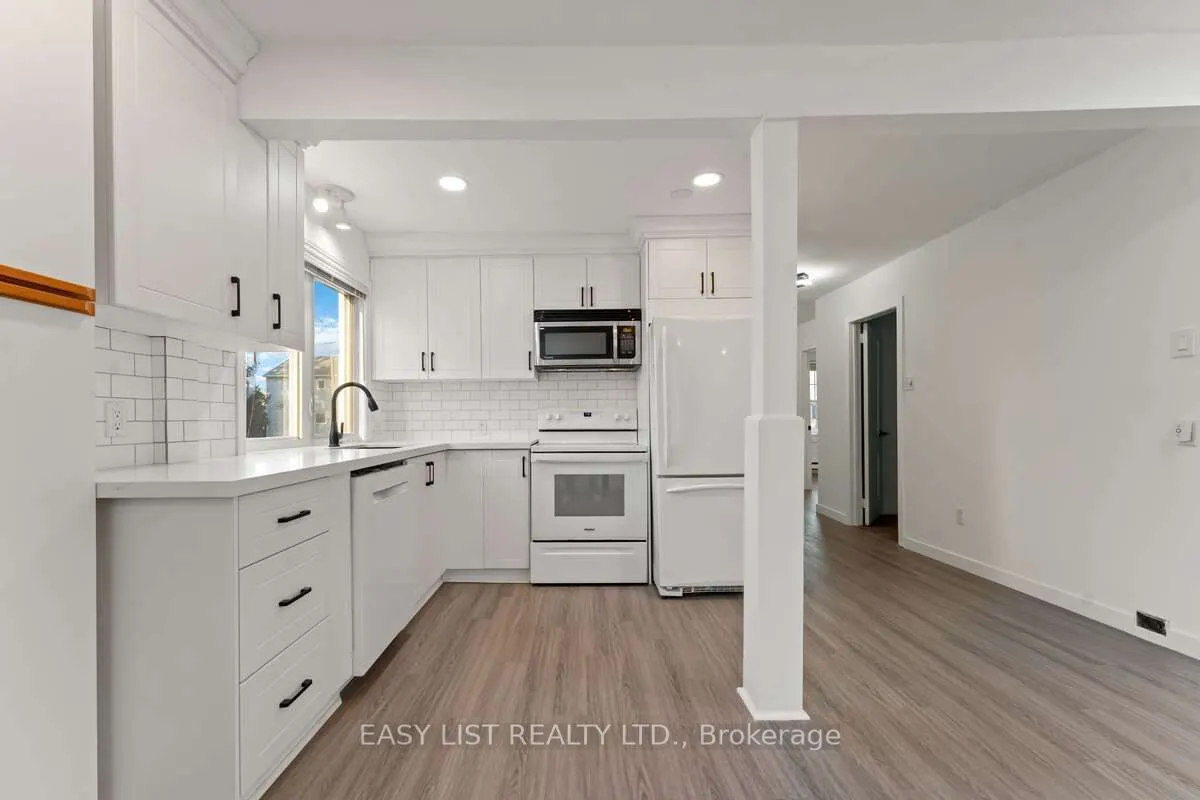 1290 St. Jean Street