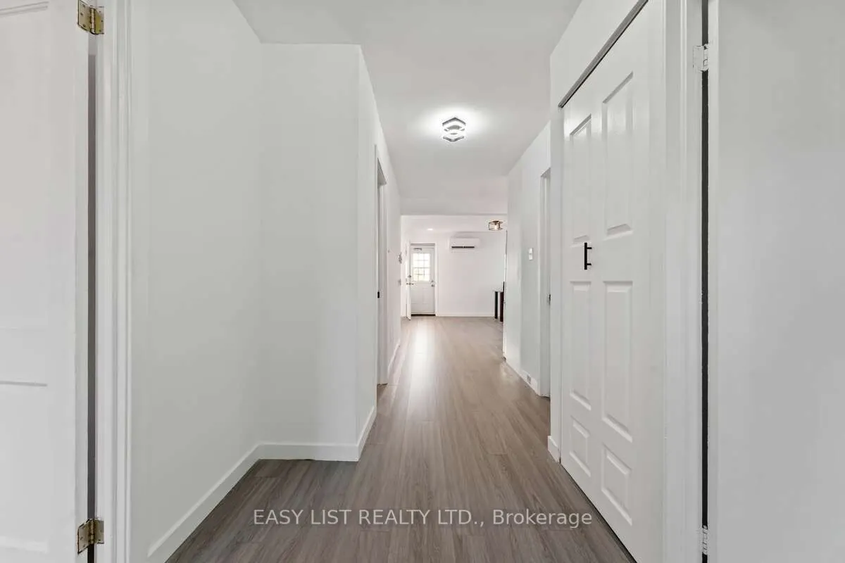 1290 St. Jean Street
