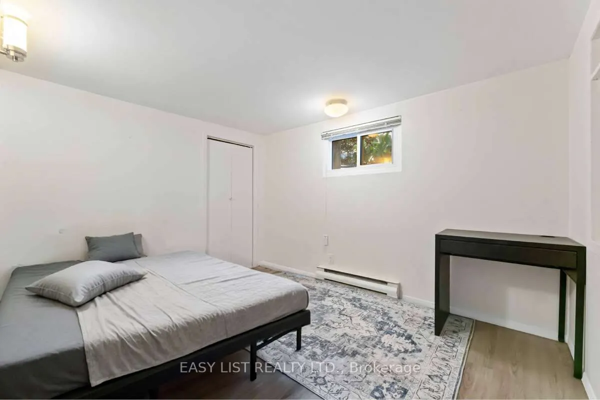 1290 St. Jean Street