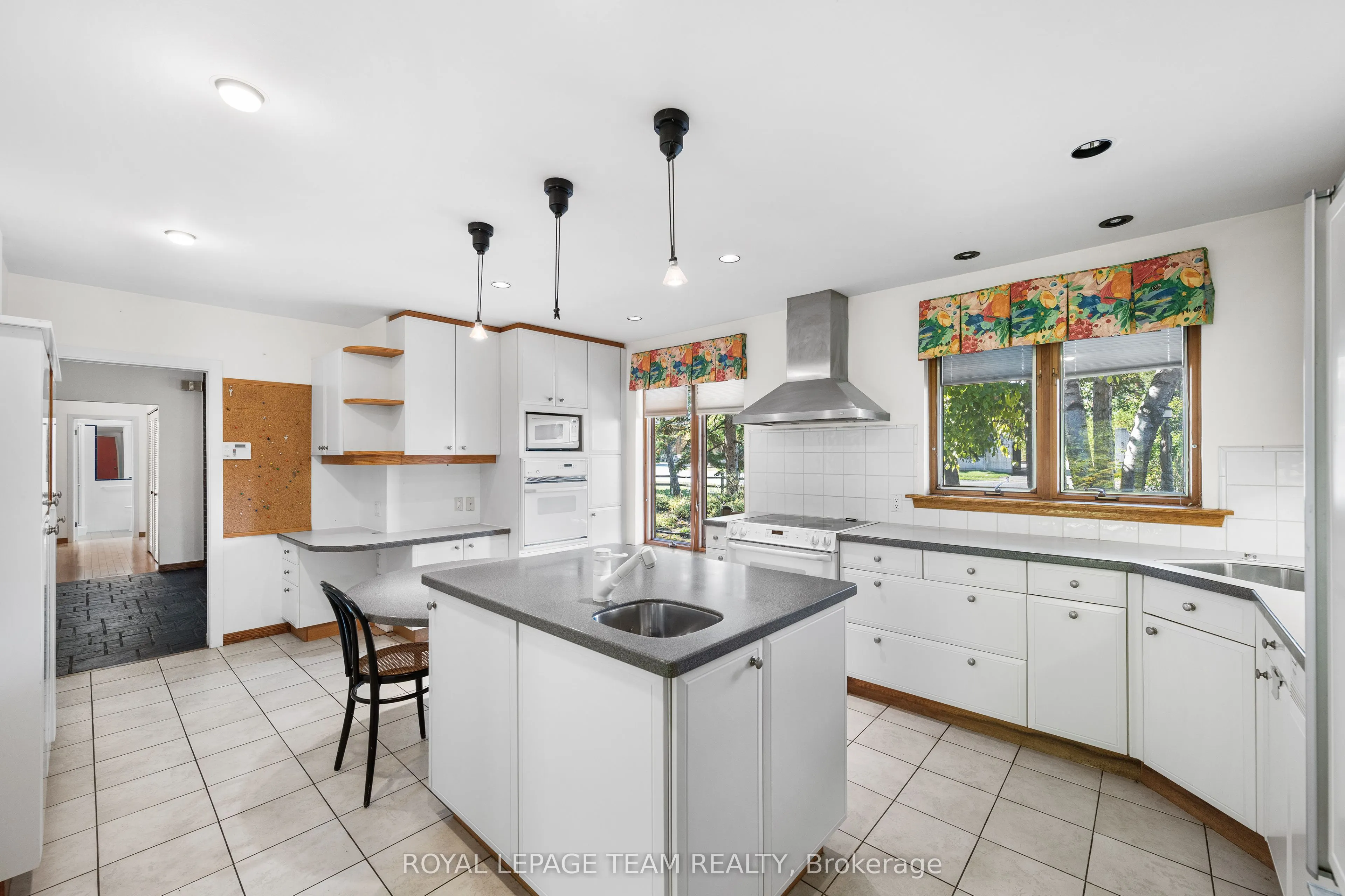 1495 Prince Of Wales Drive