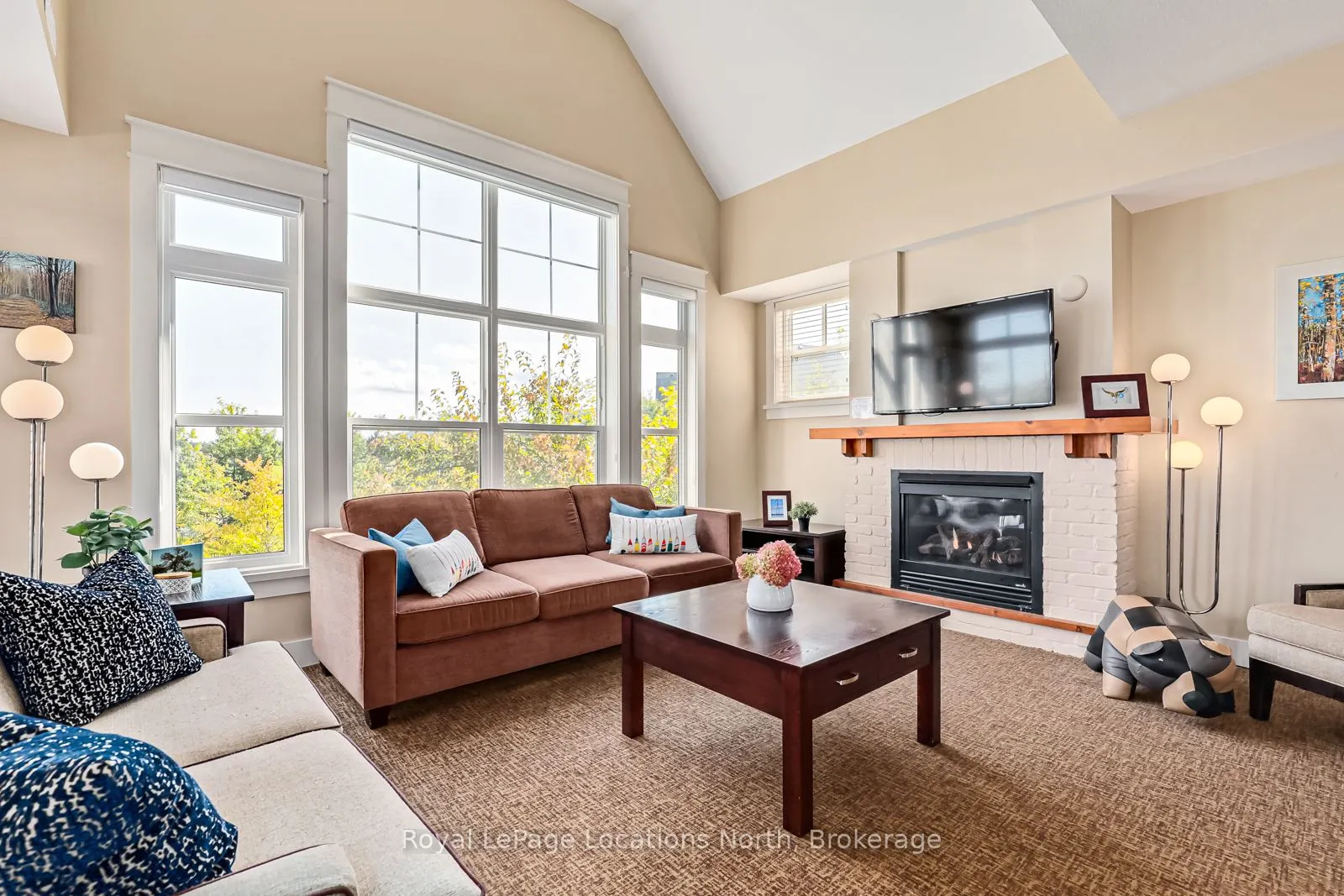 125 FAIRWAY Court, #221