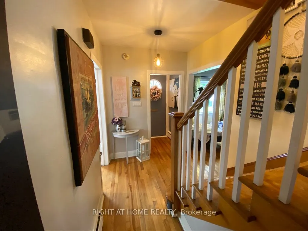 2297 FOX Crescent