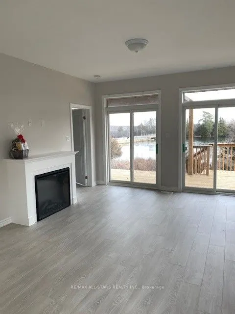 17 Lakewood Crescent, #39
