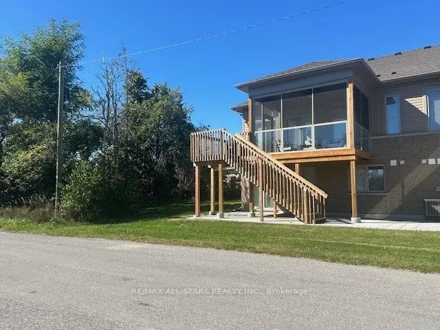17 Lakewood Crescent, #39