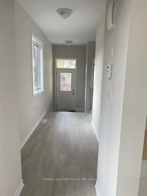 17 Lakewood Crescent, #39