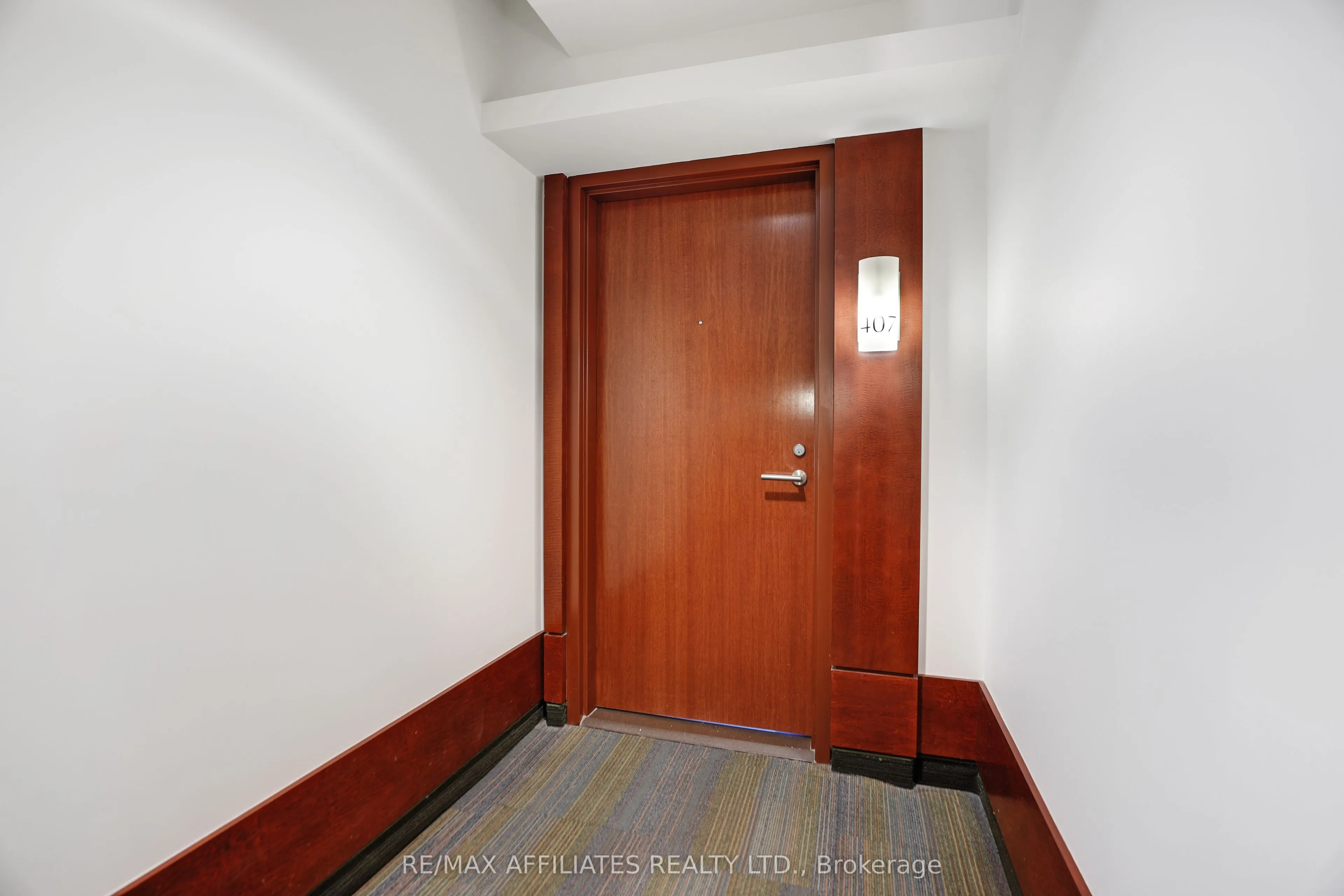 575 Byron Avenue, #407