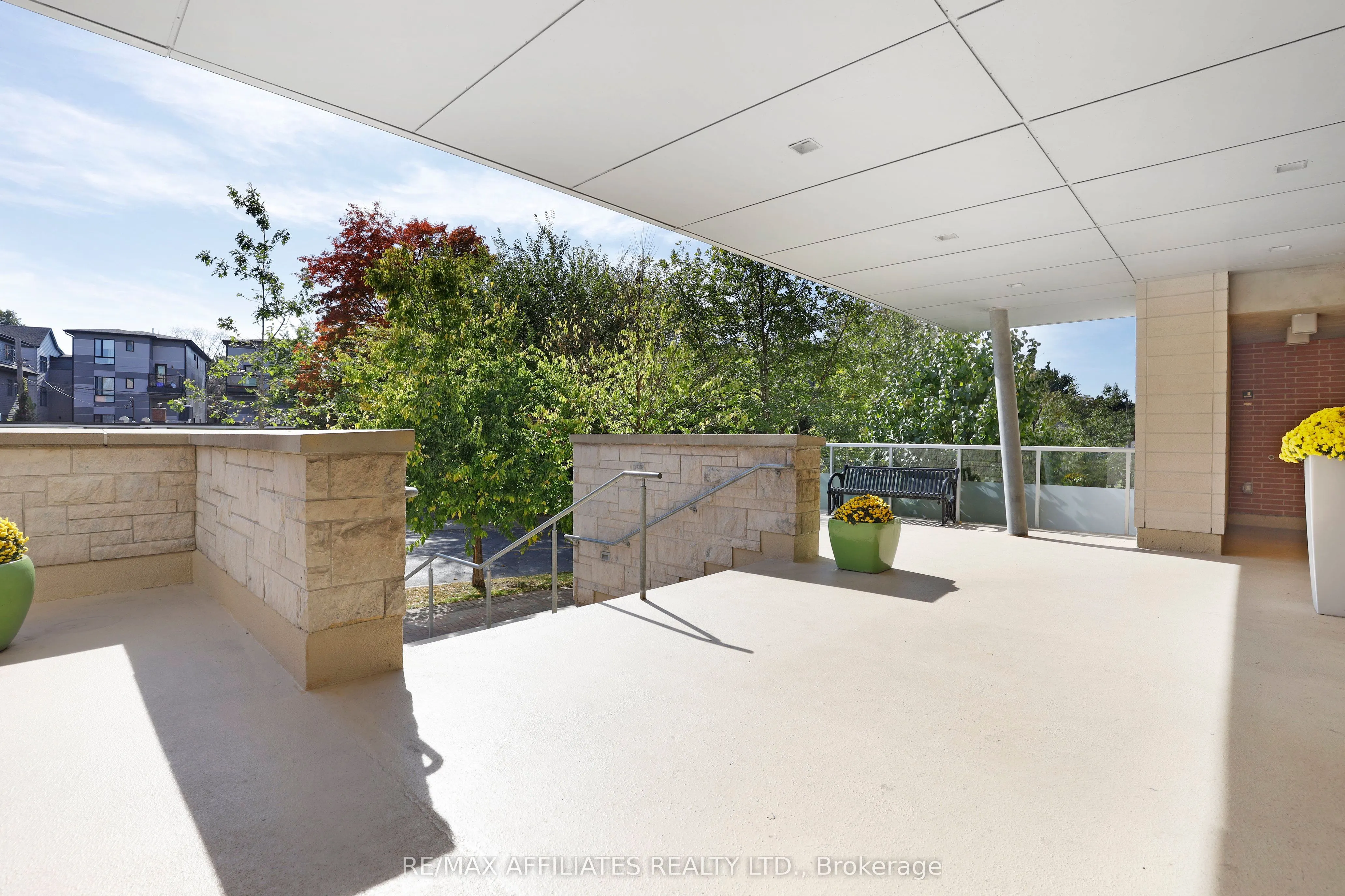 575 Byron Avenue, #407
