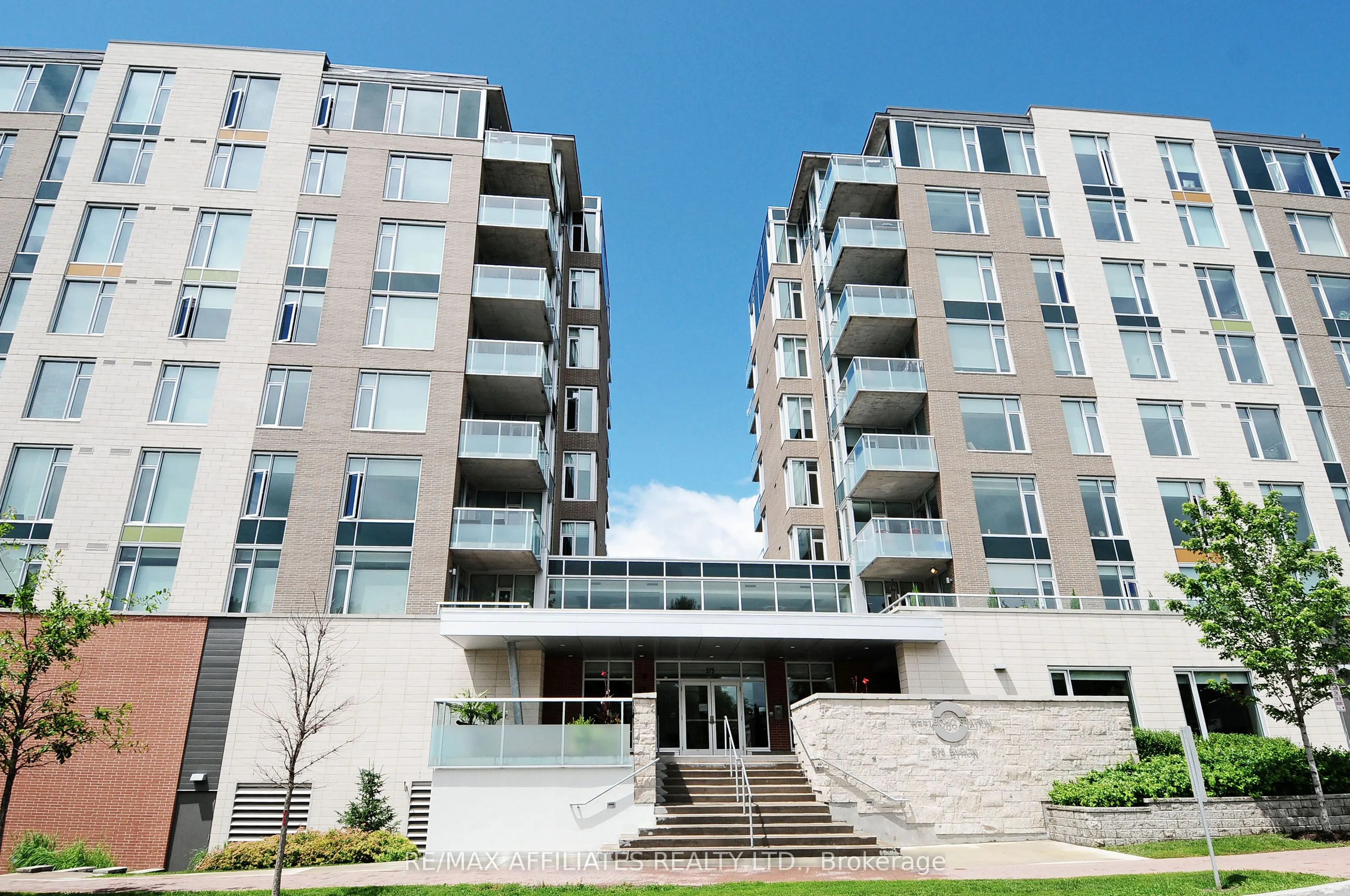 575 Byron Avenue, #407