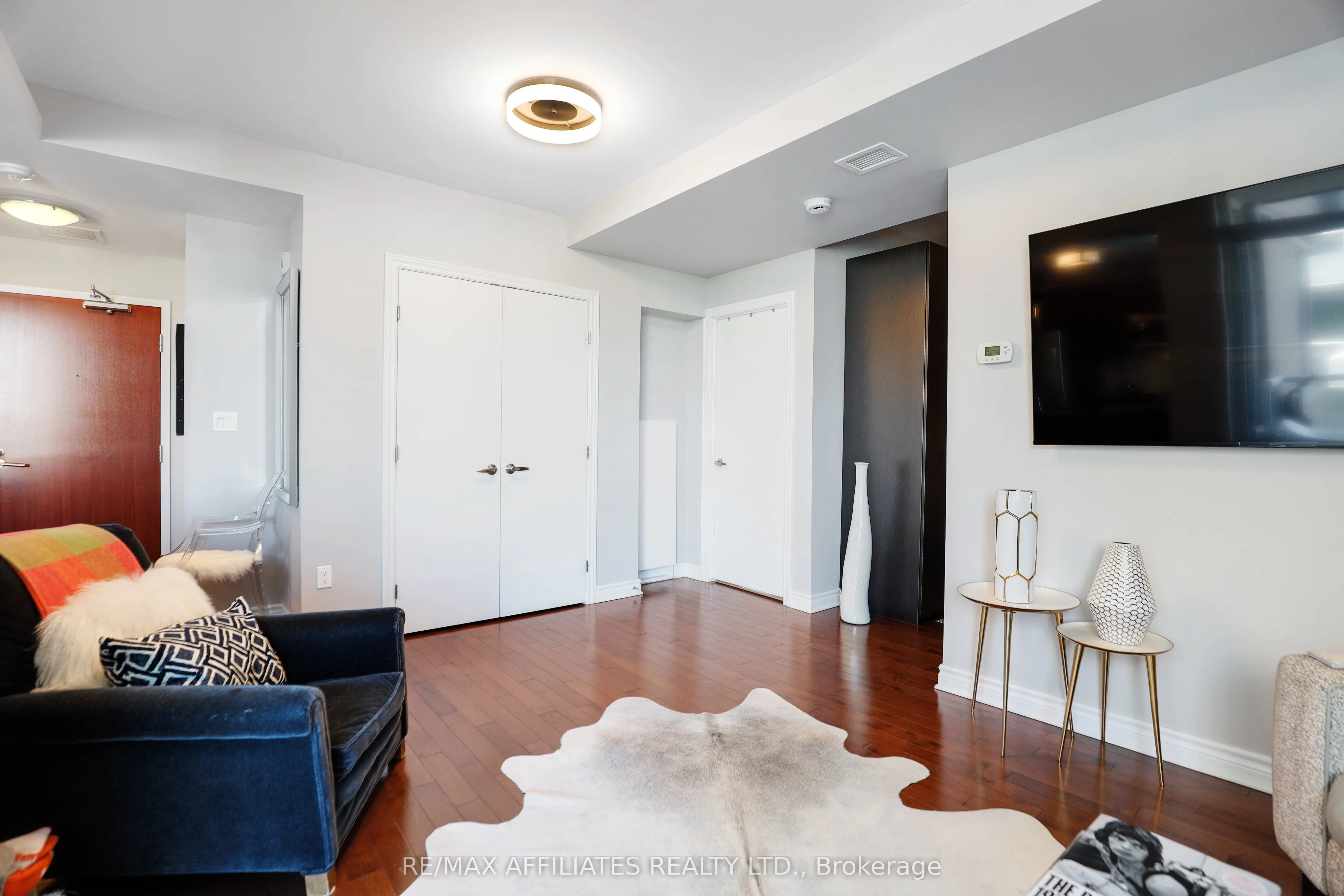 575 Byron Avenue, #407