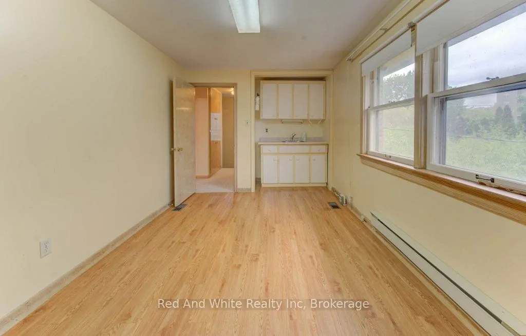 155 Elgin Crescent
