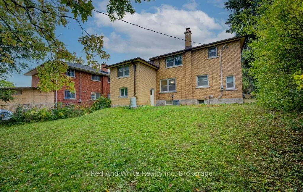 155 Elgin Crescent
