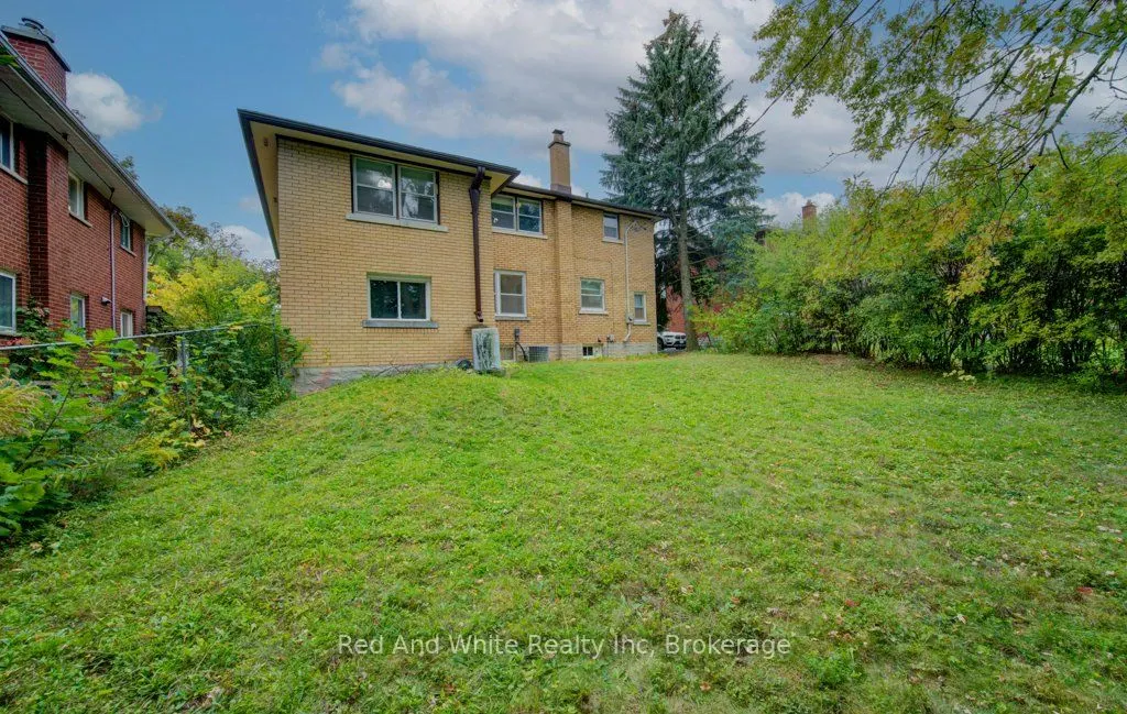 155 Elgin Crescent