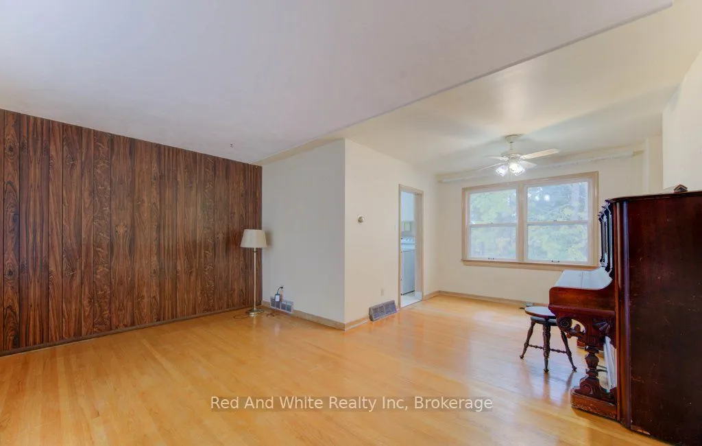 155 Elgin Crescent