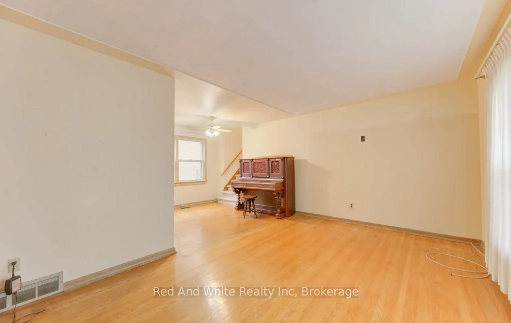 155 Elgin Crescent