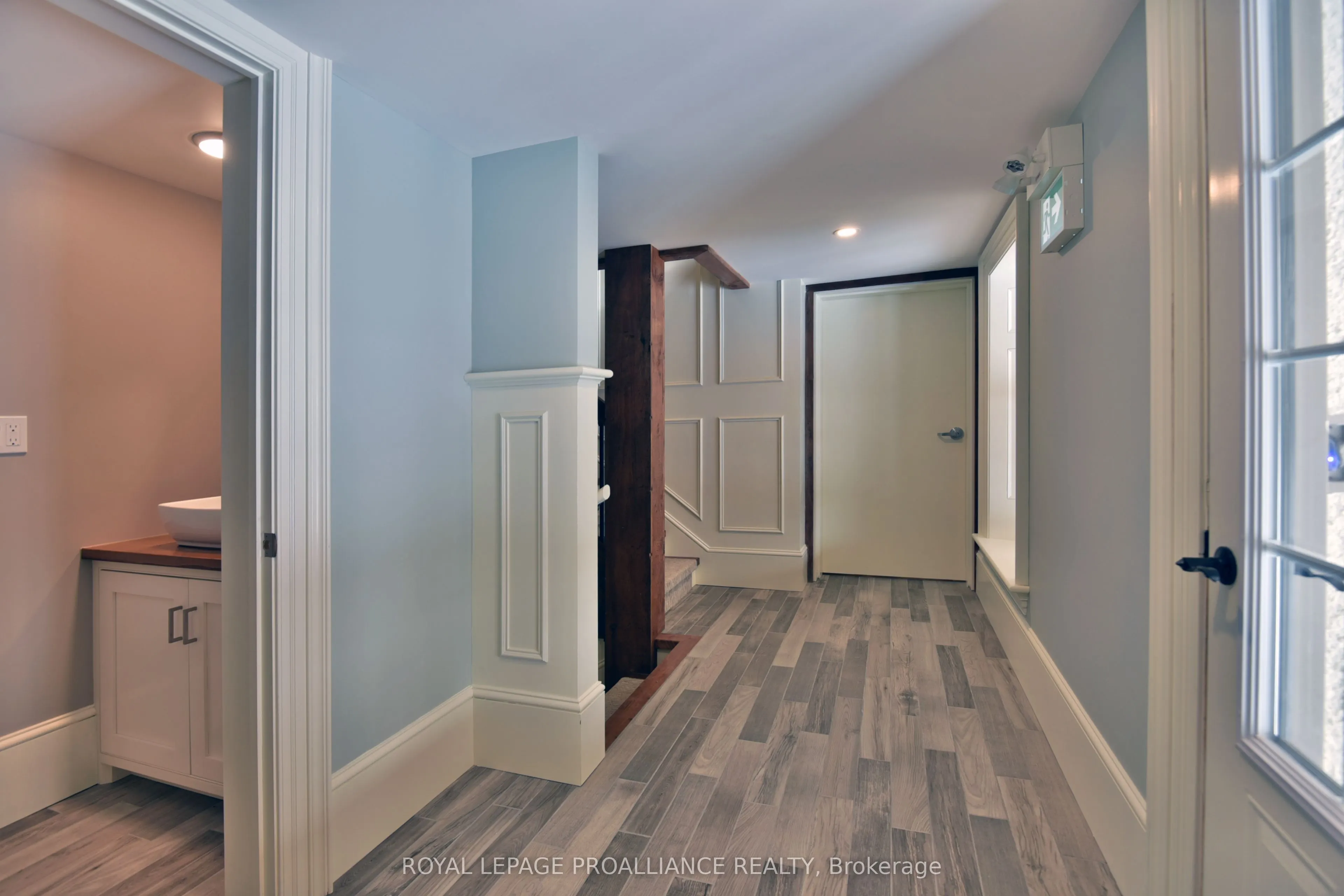 439 Edward Street, #1