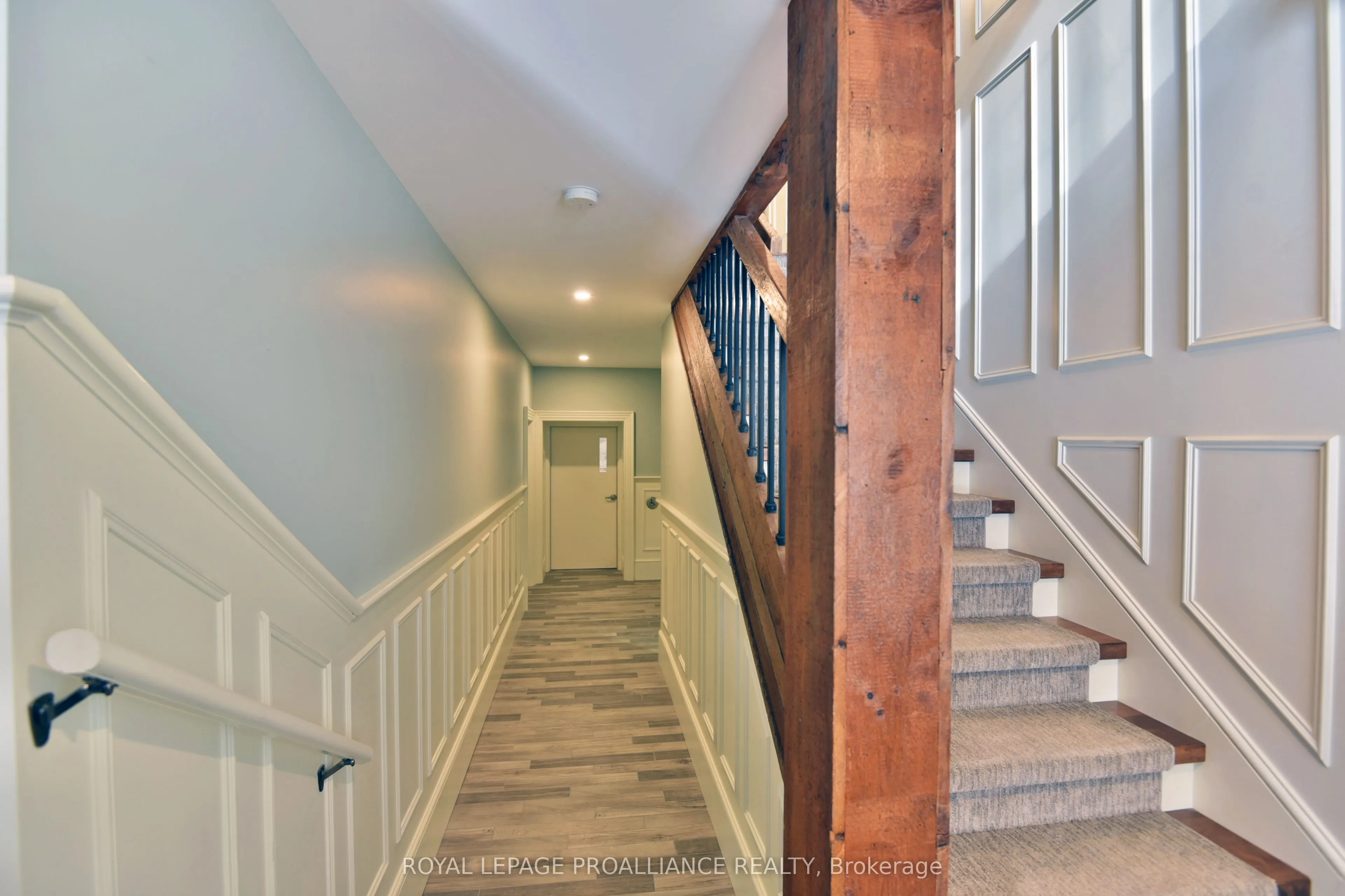 439 Edward Street, #1