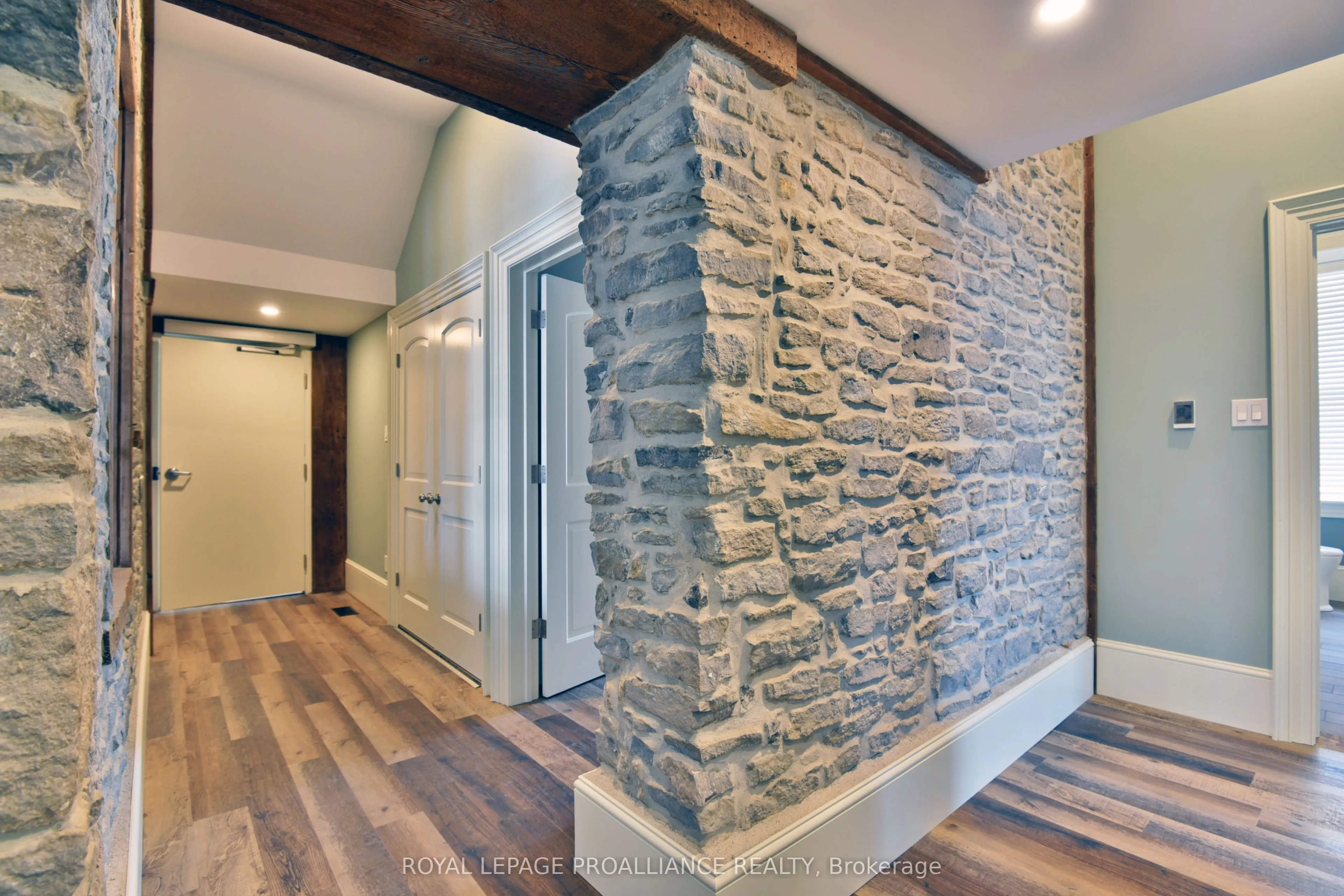 439 Edward Street, #1