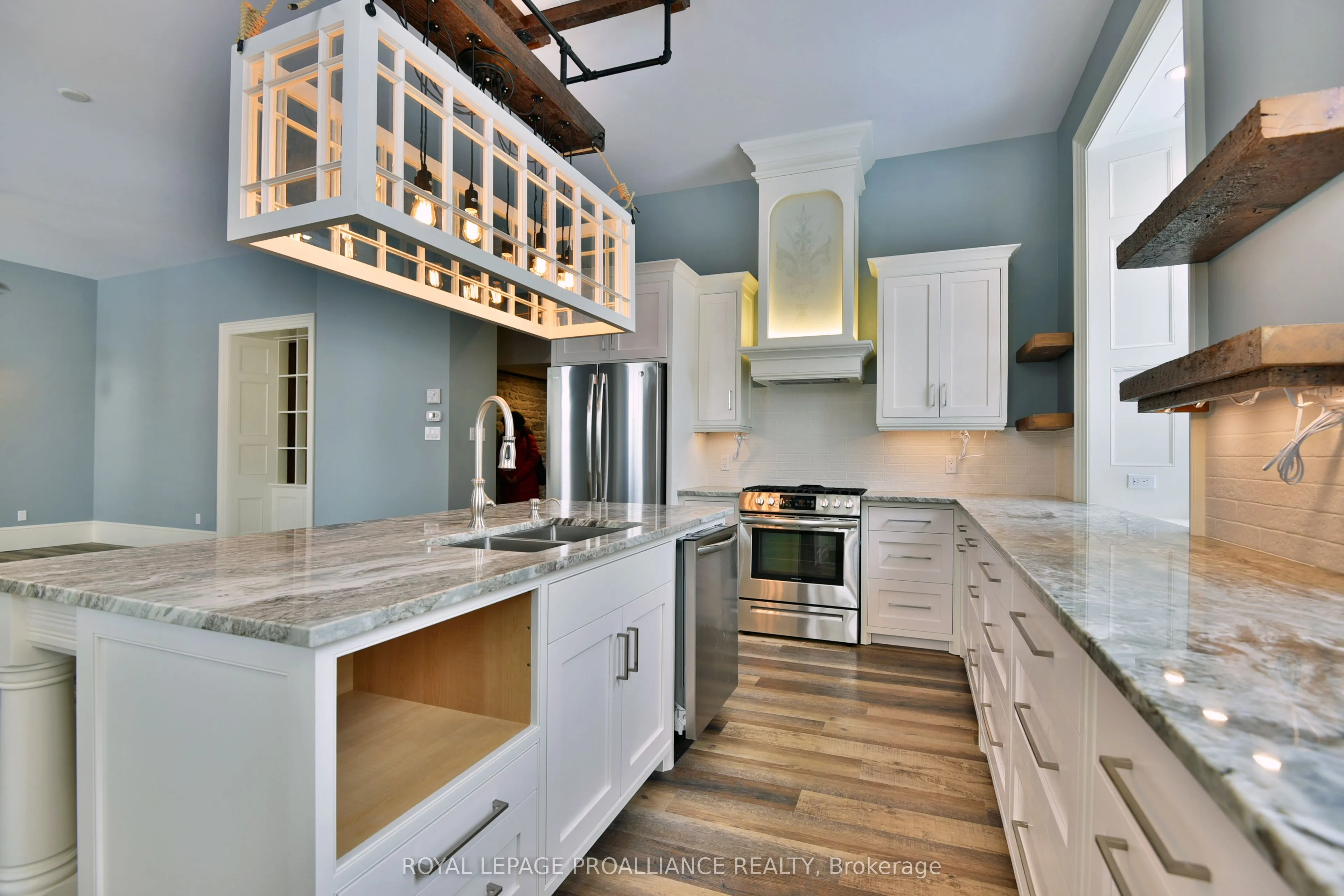 439 Edward Street, #1