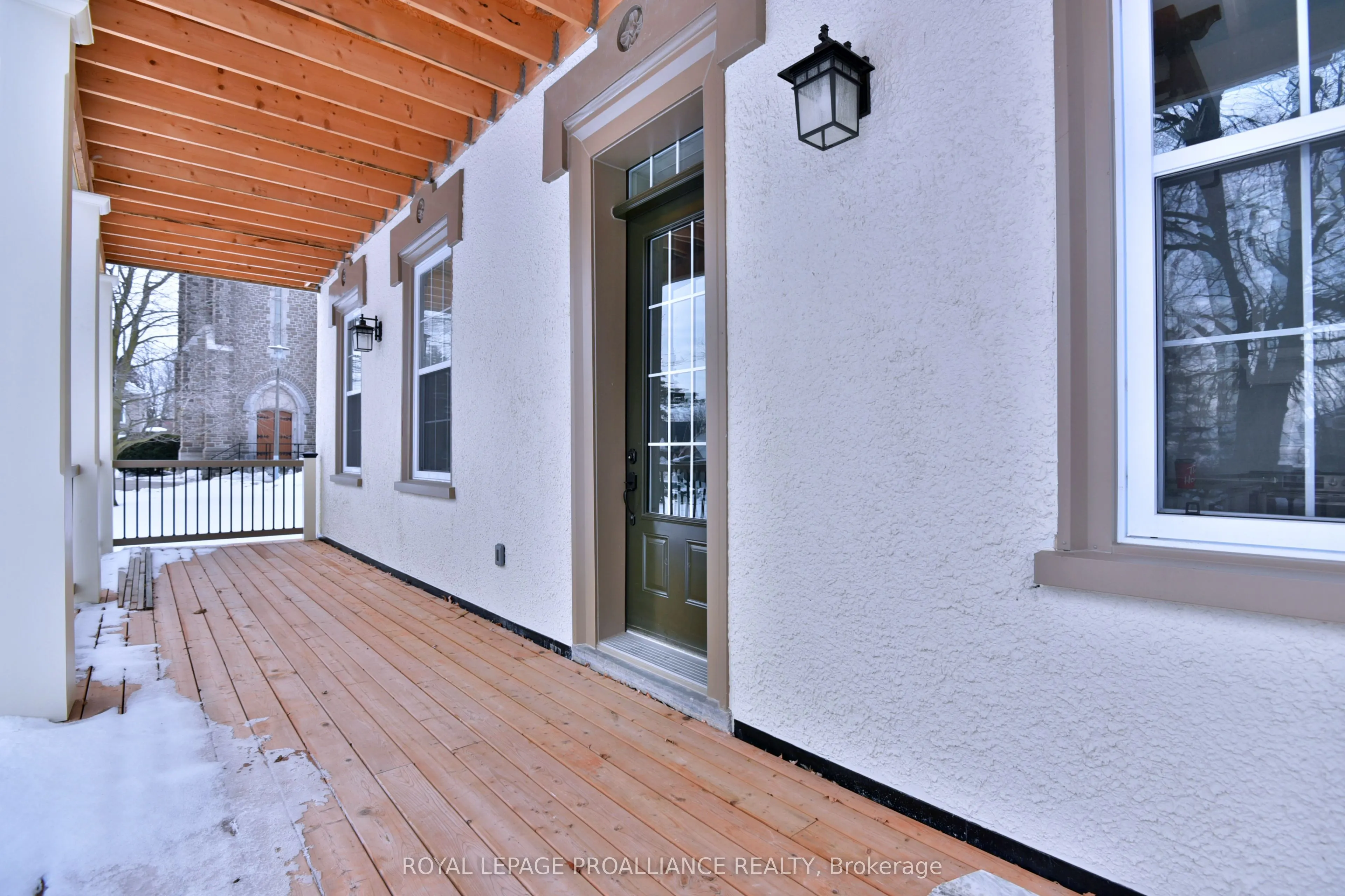 439 Edward Street, #1