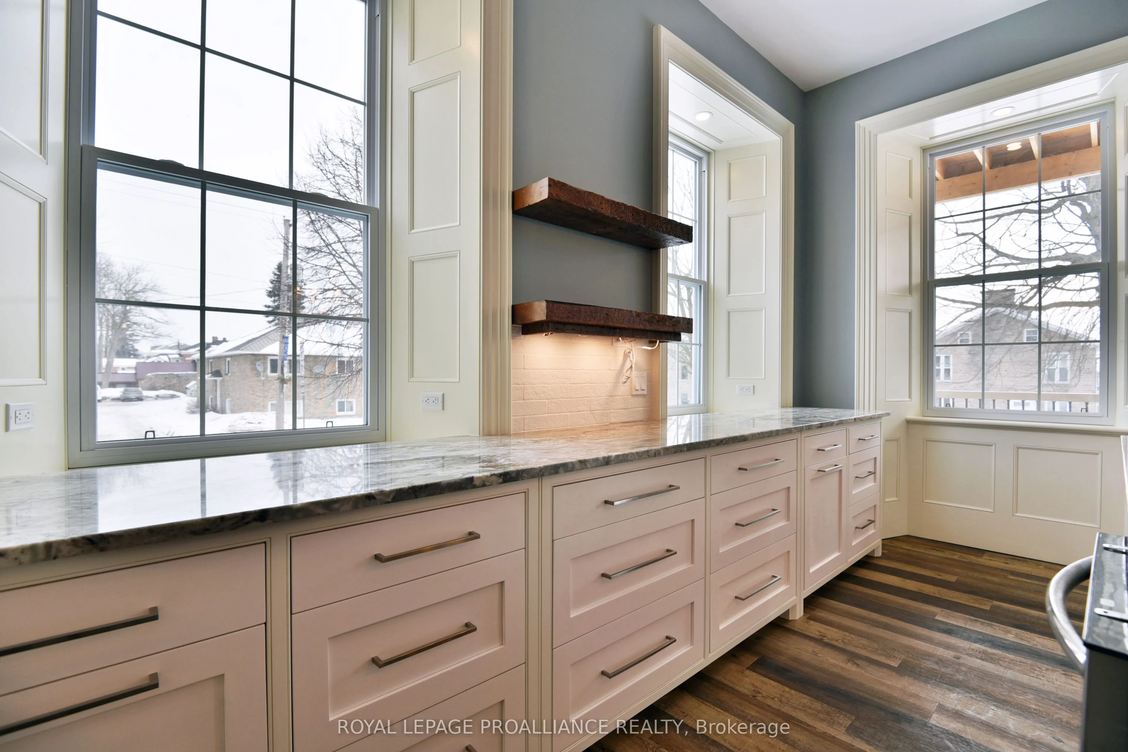 439 Edward Street, #1