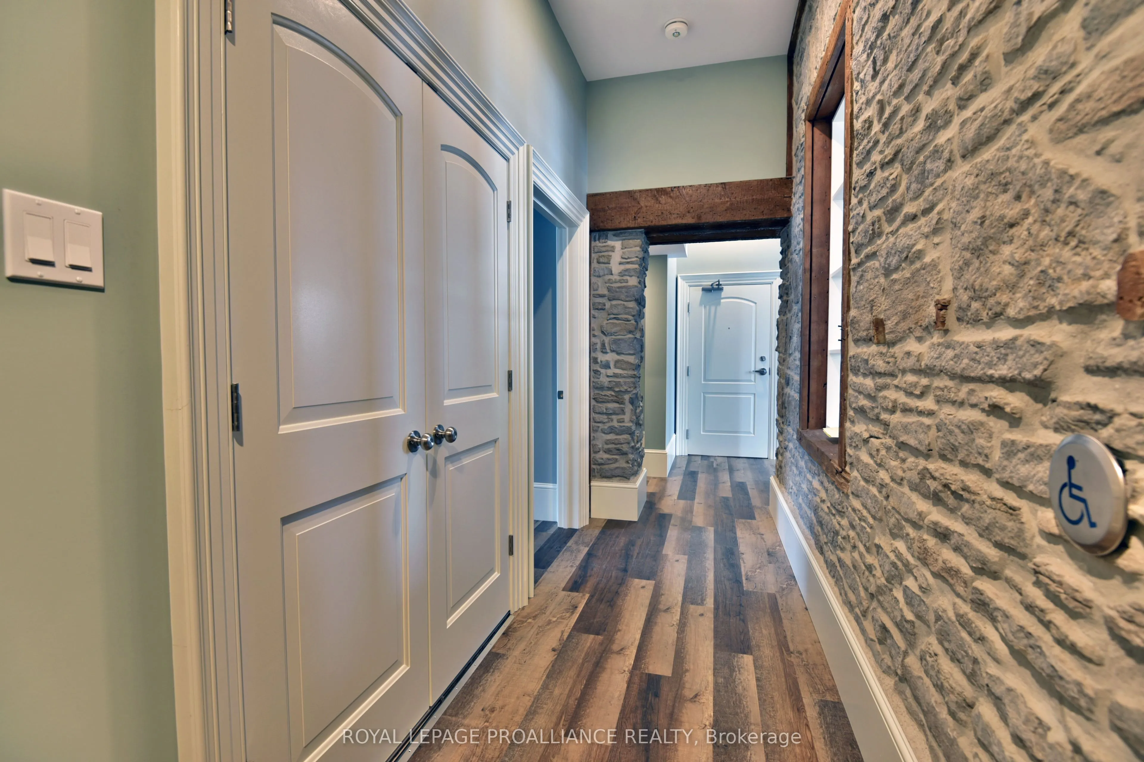 439 Edward Street, #1