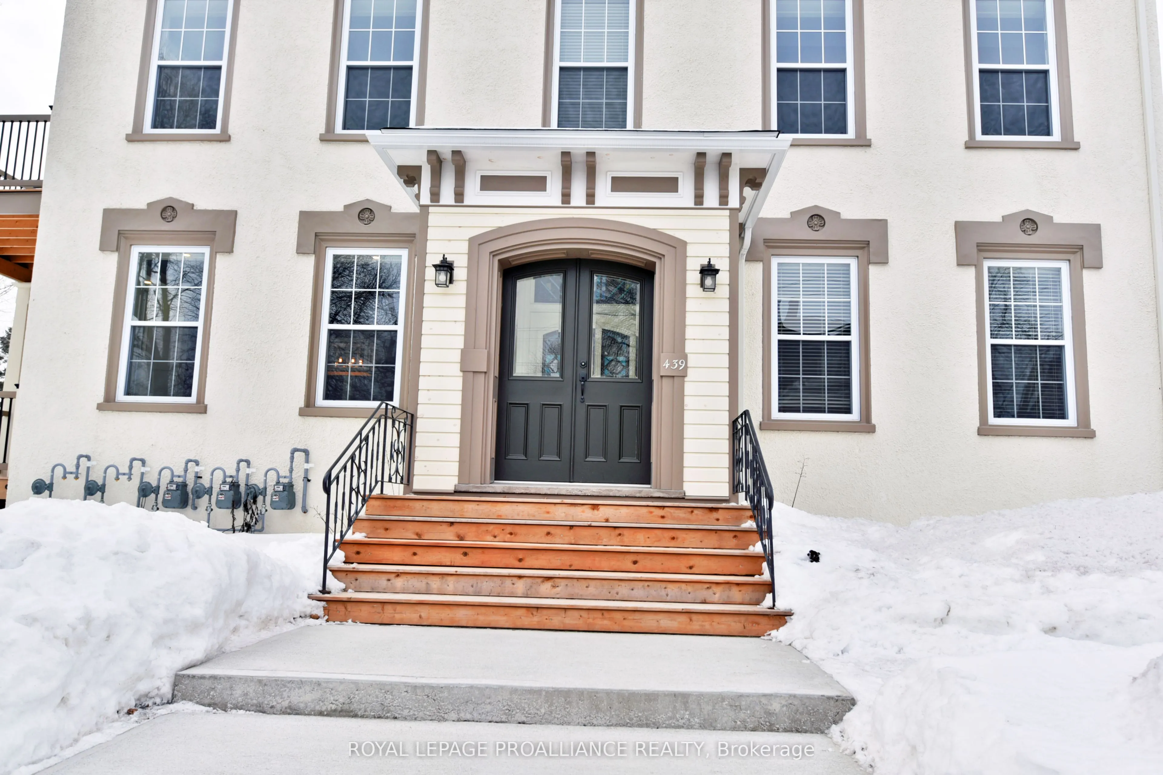439 Edward Street, #1