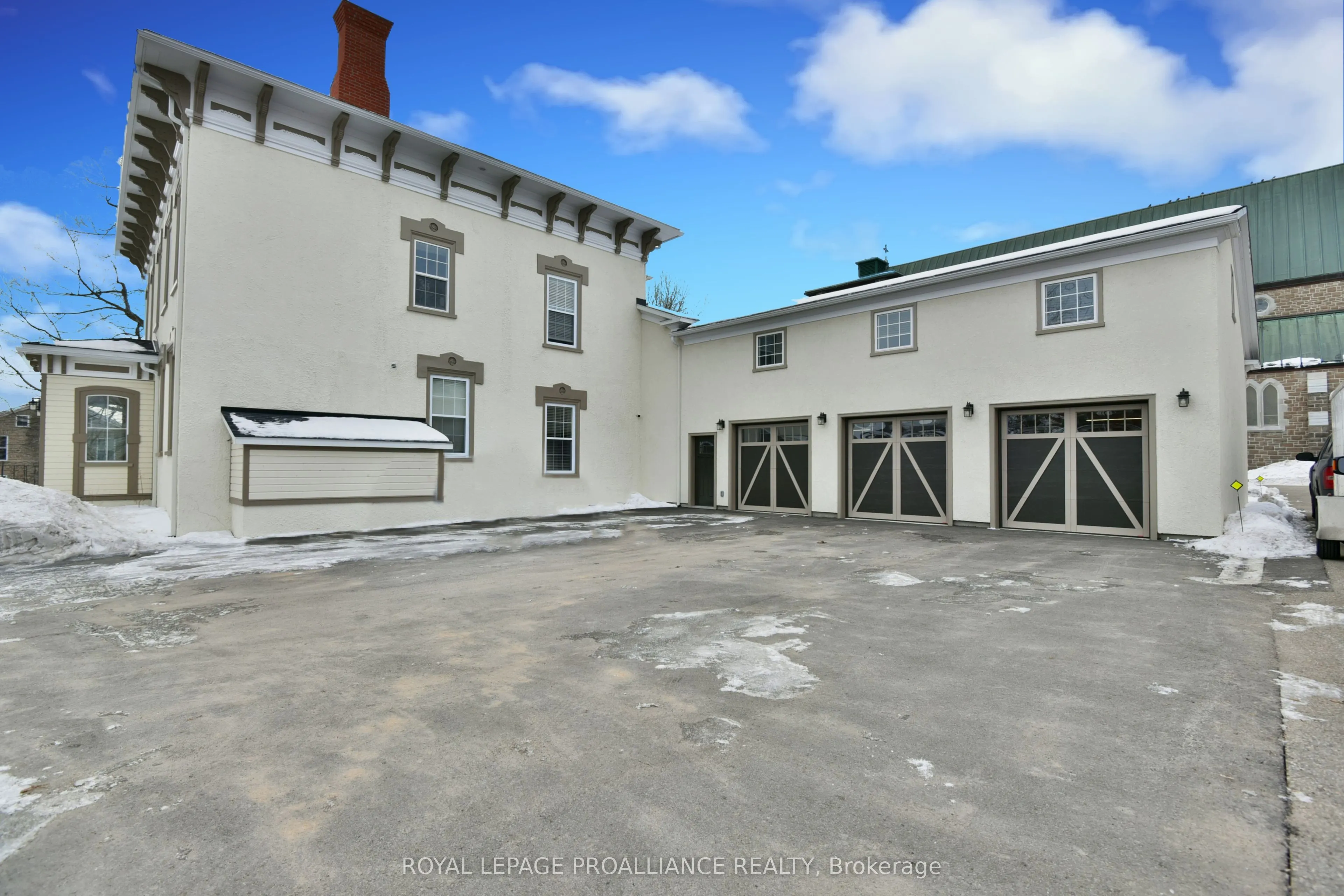 439 Edward Street, #1