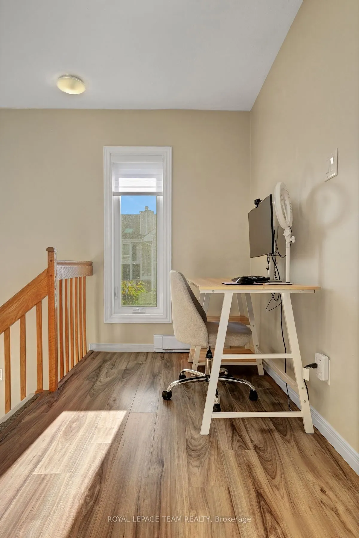 2 STONEBANK Crescent, #2