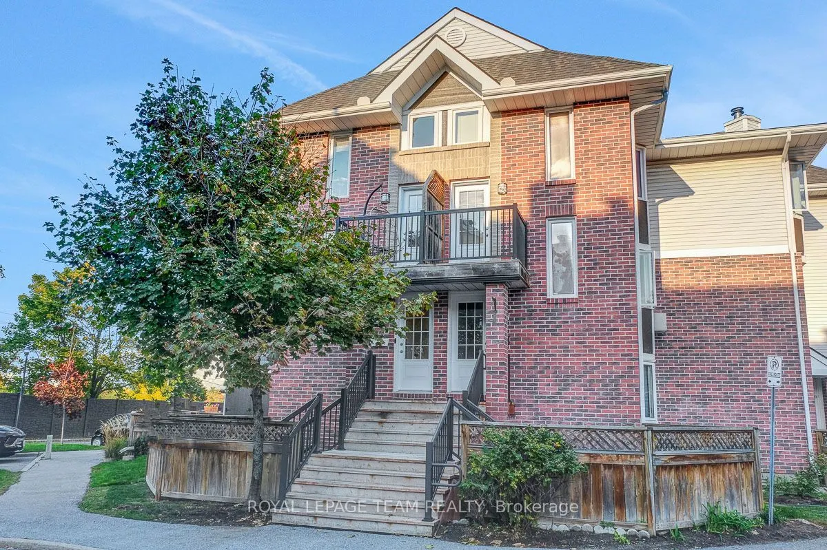 2 STONEBANK Crescent, #2
