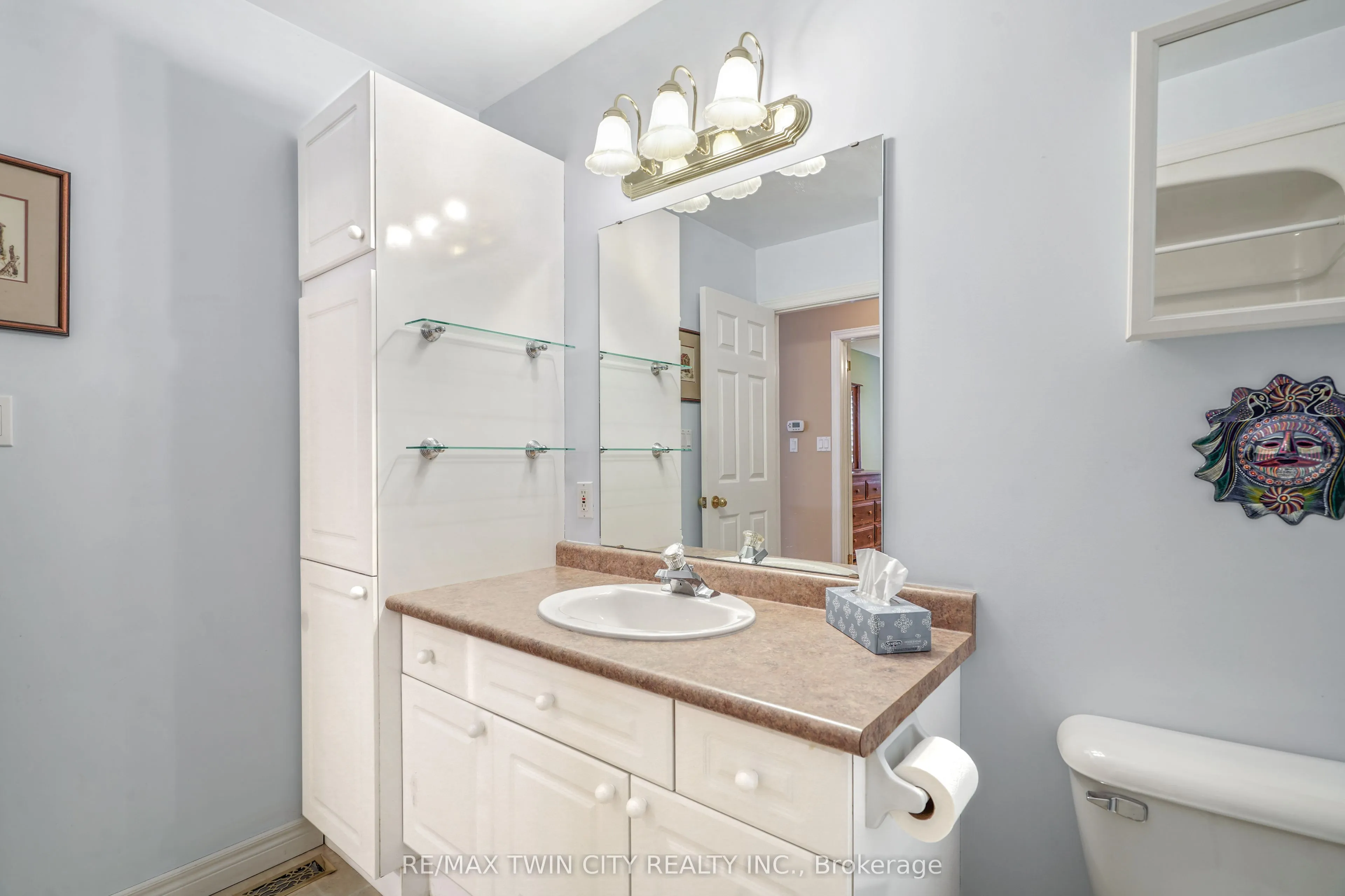 25 Cobden Court, #8