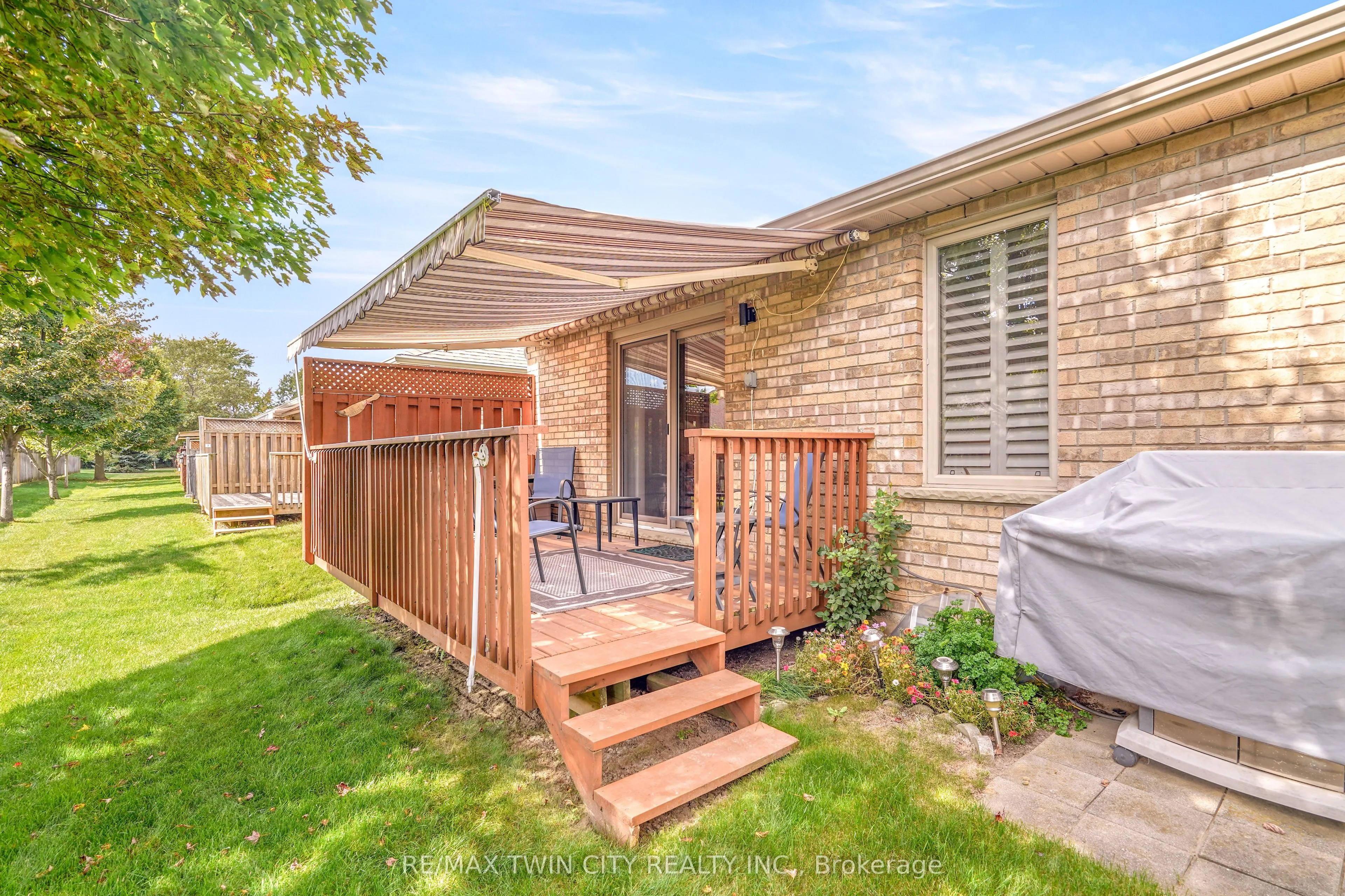 25 Cobden Court, #8