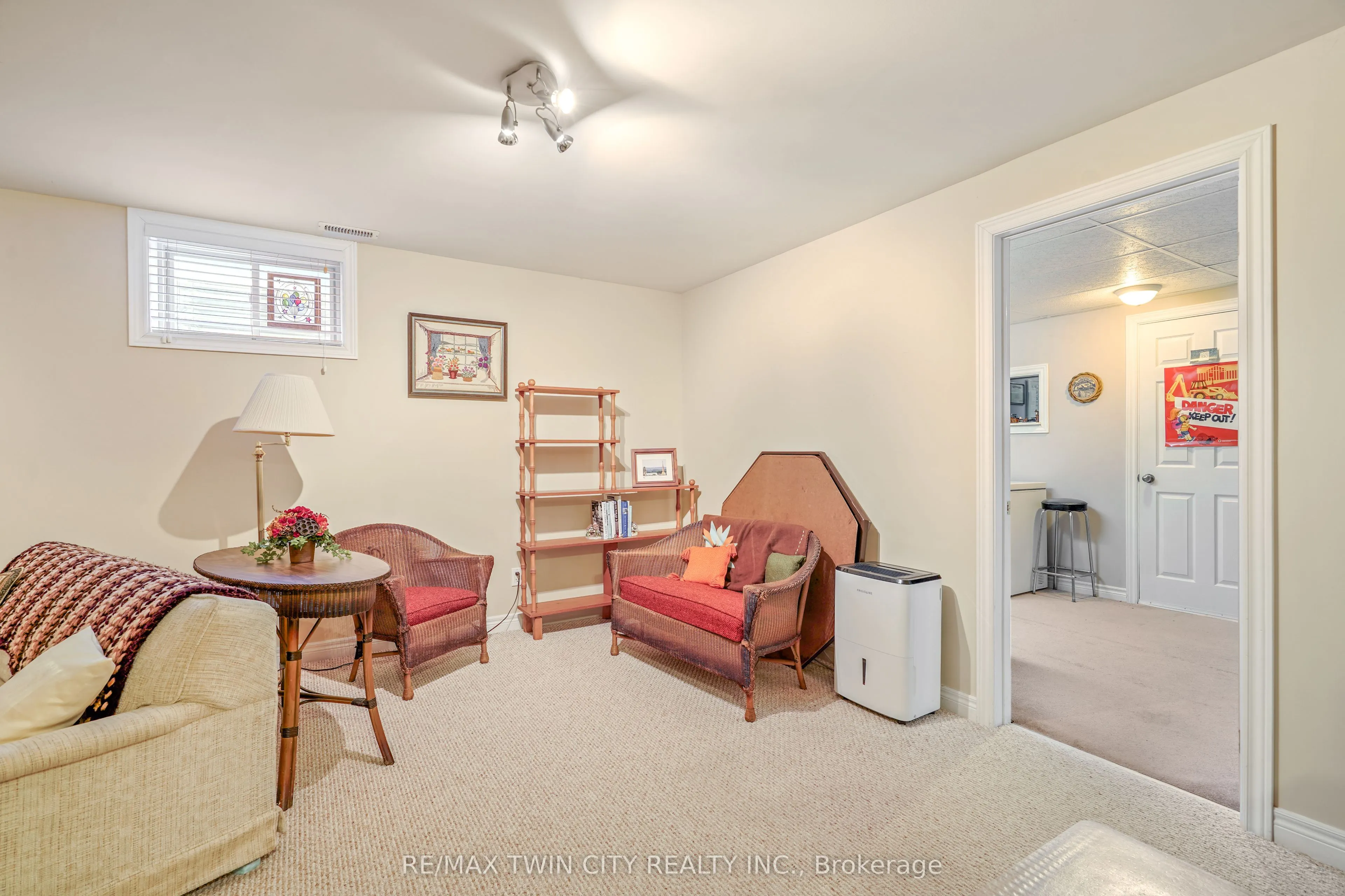 25 Cobden Court, #8