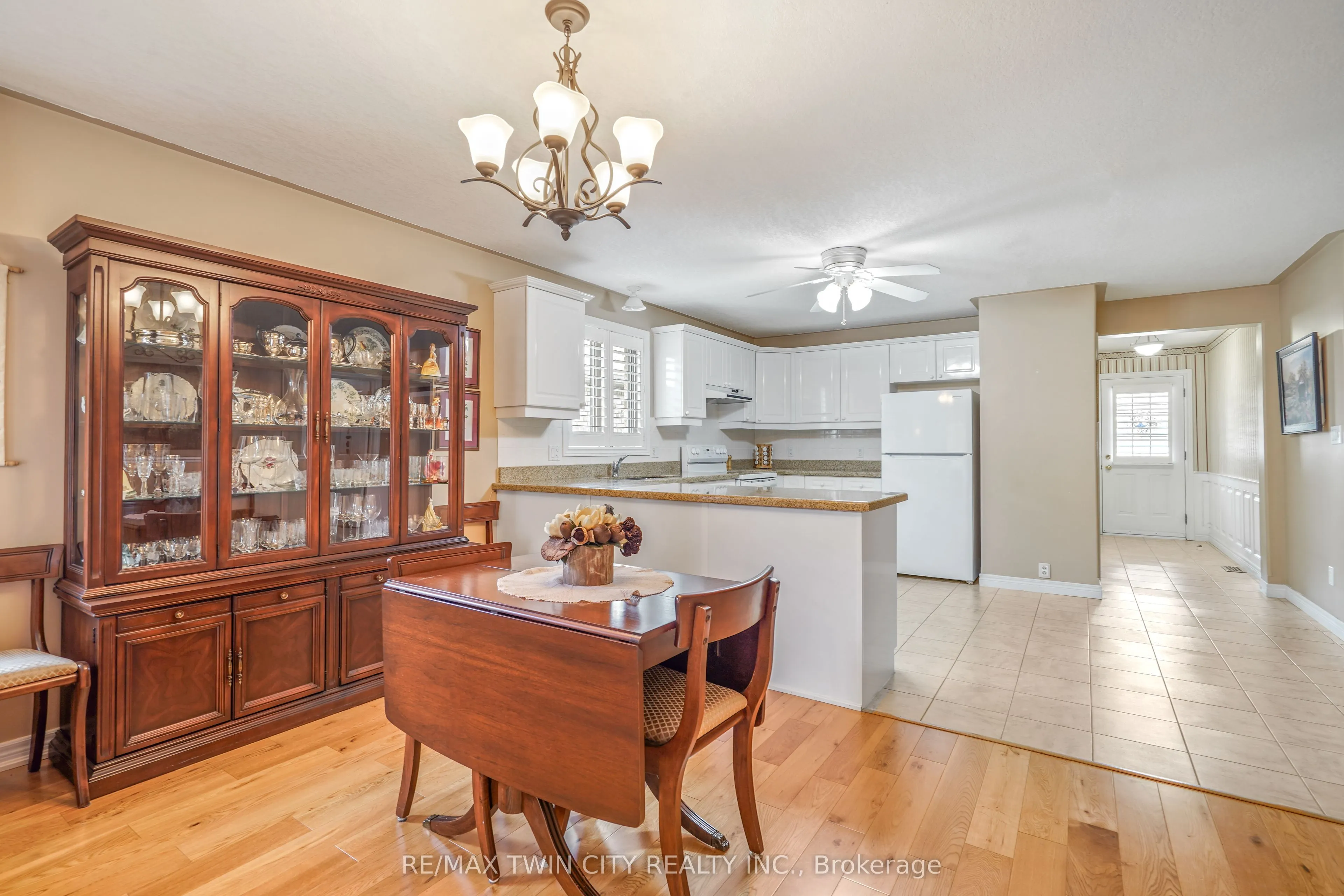 25 Cobden Court, #8
