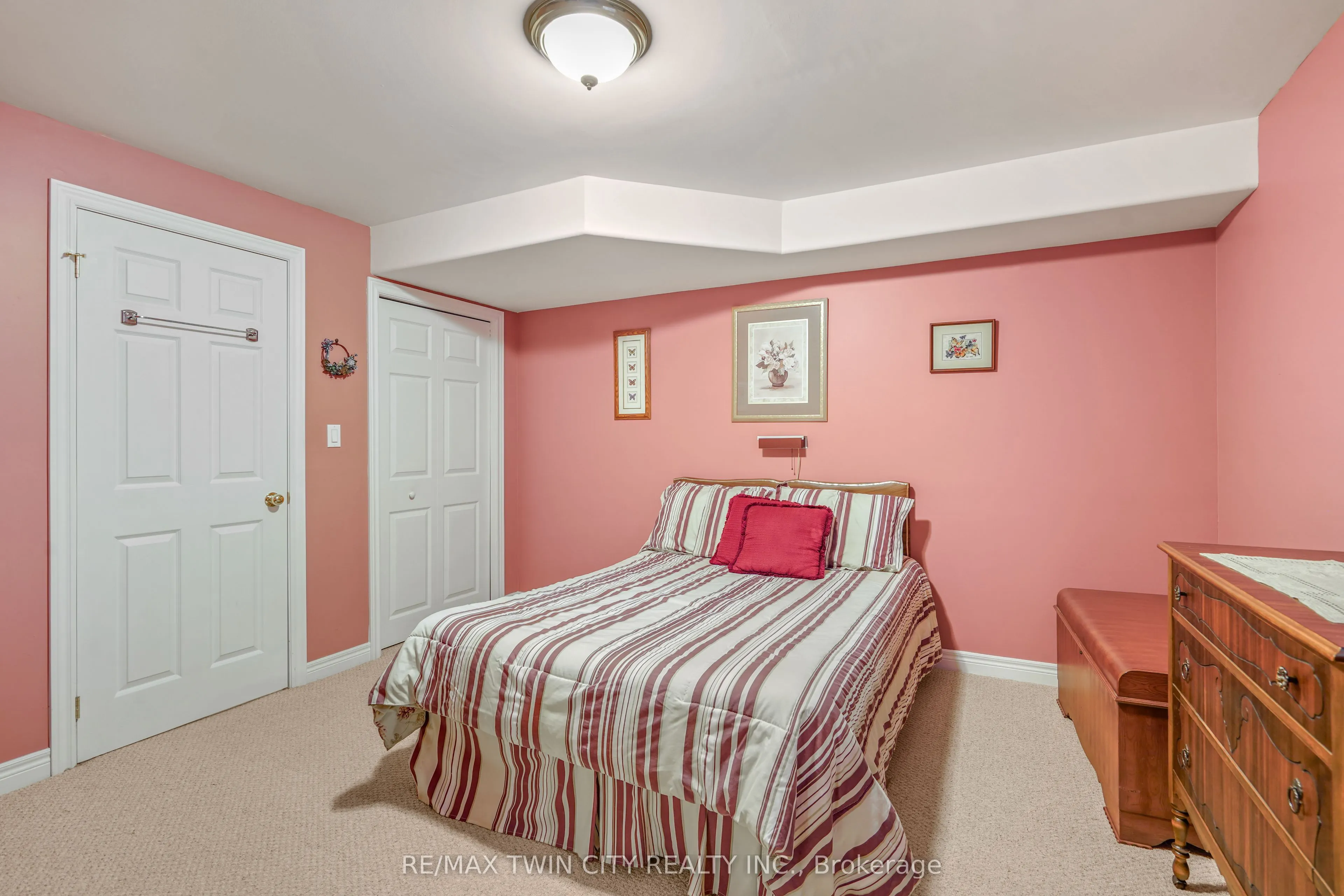 25 Cobden Court, #8