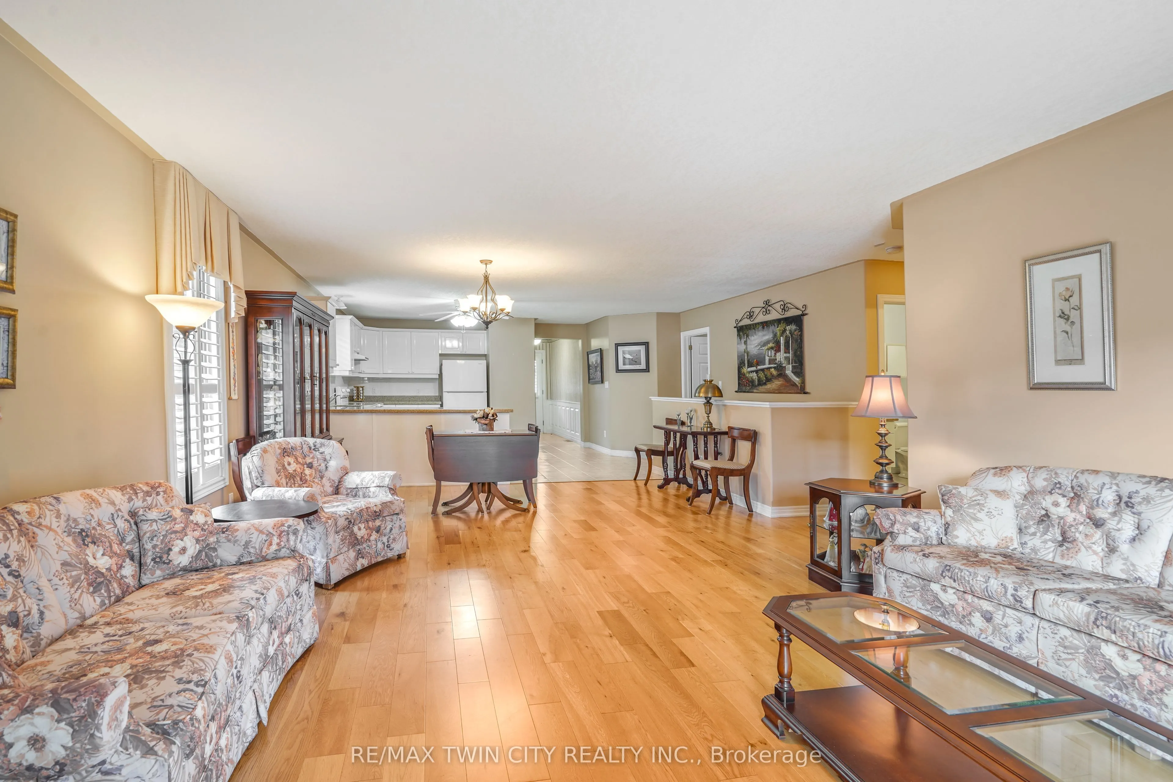 25 Cobden Court, #8