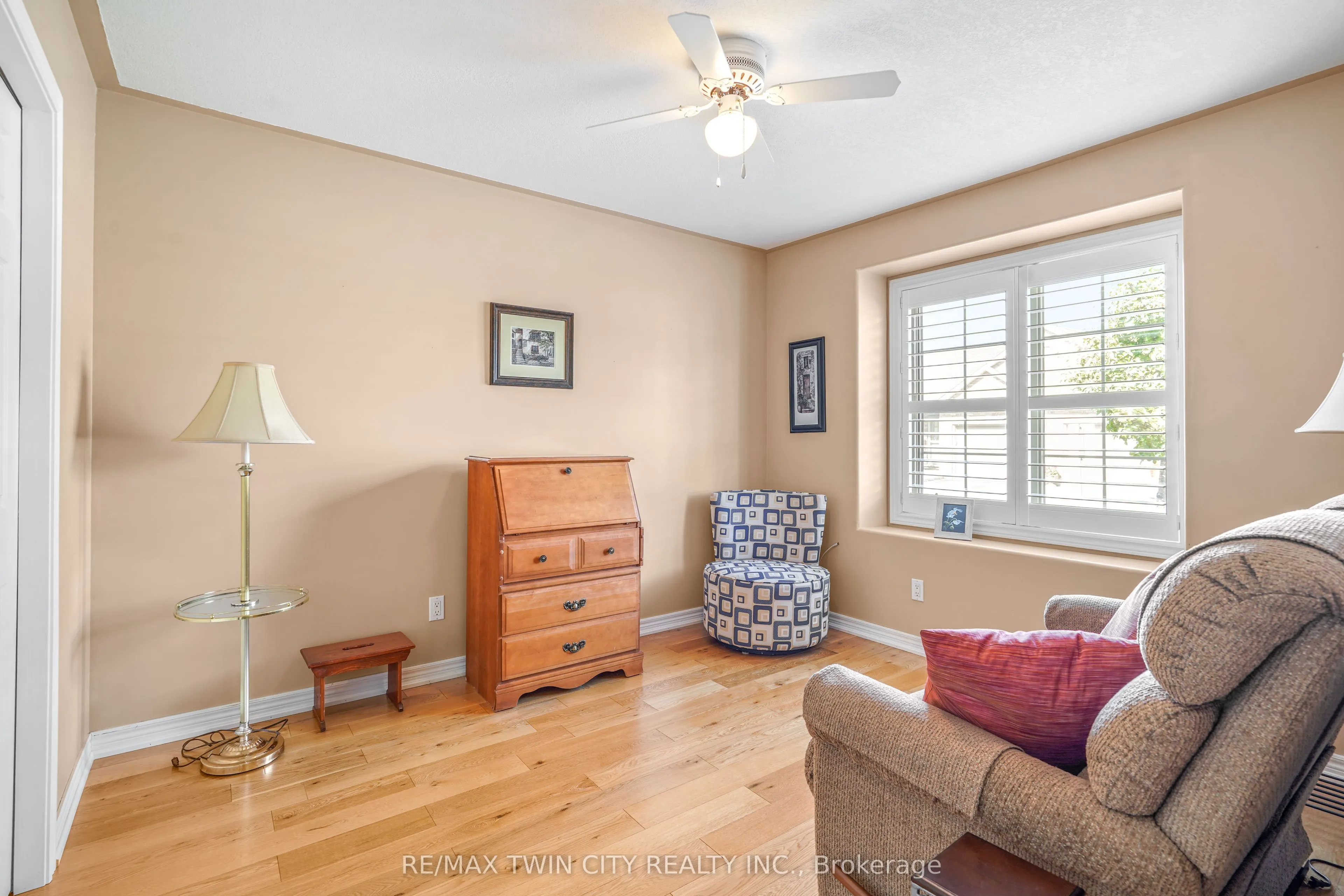 25 Cobden Court, #8