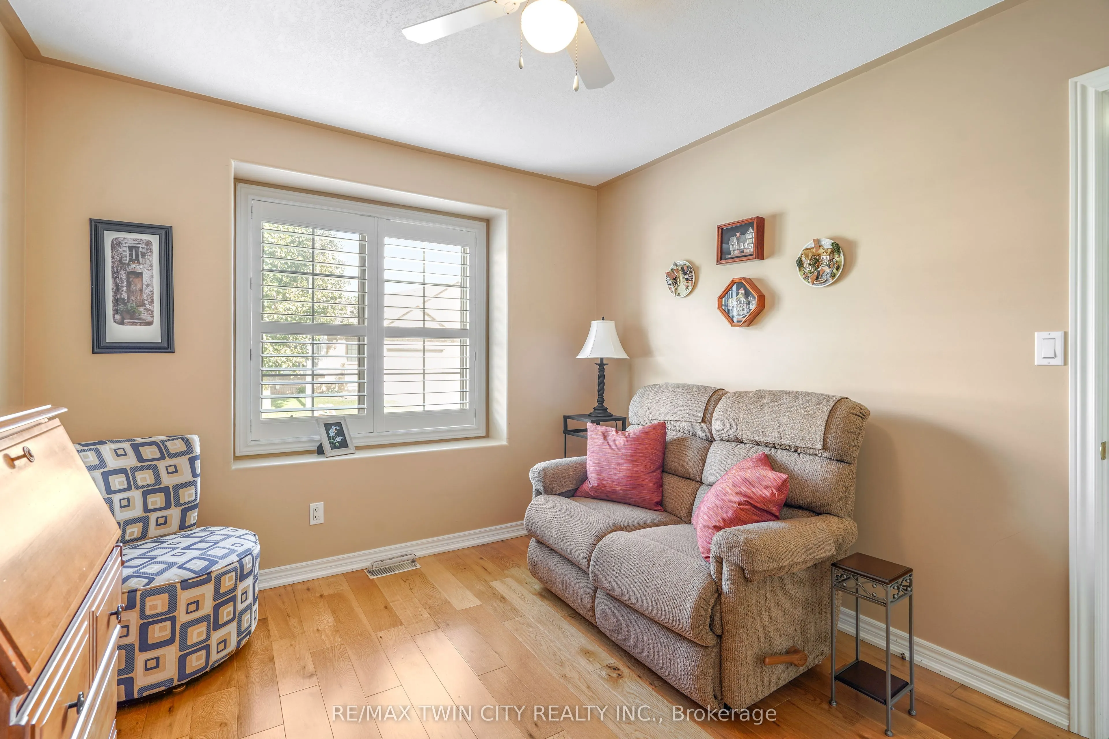 25 Cobden Court, #8