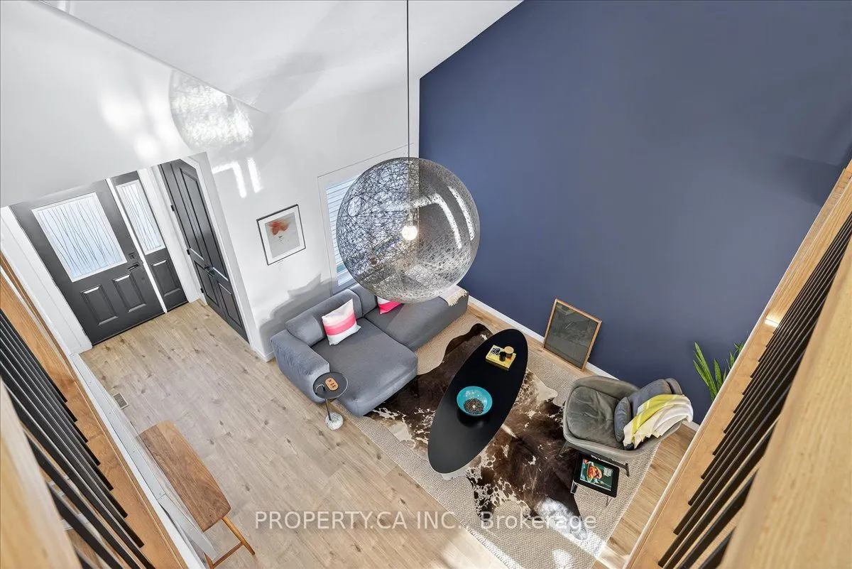 744 Nelson Street W, #9
