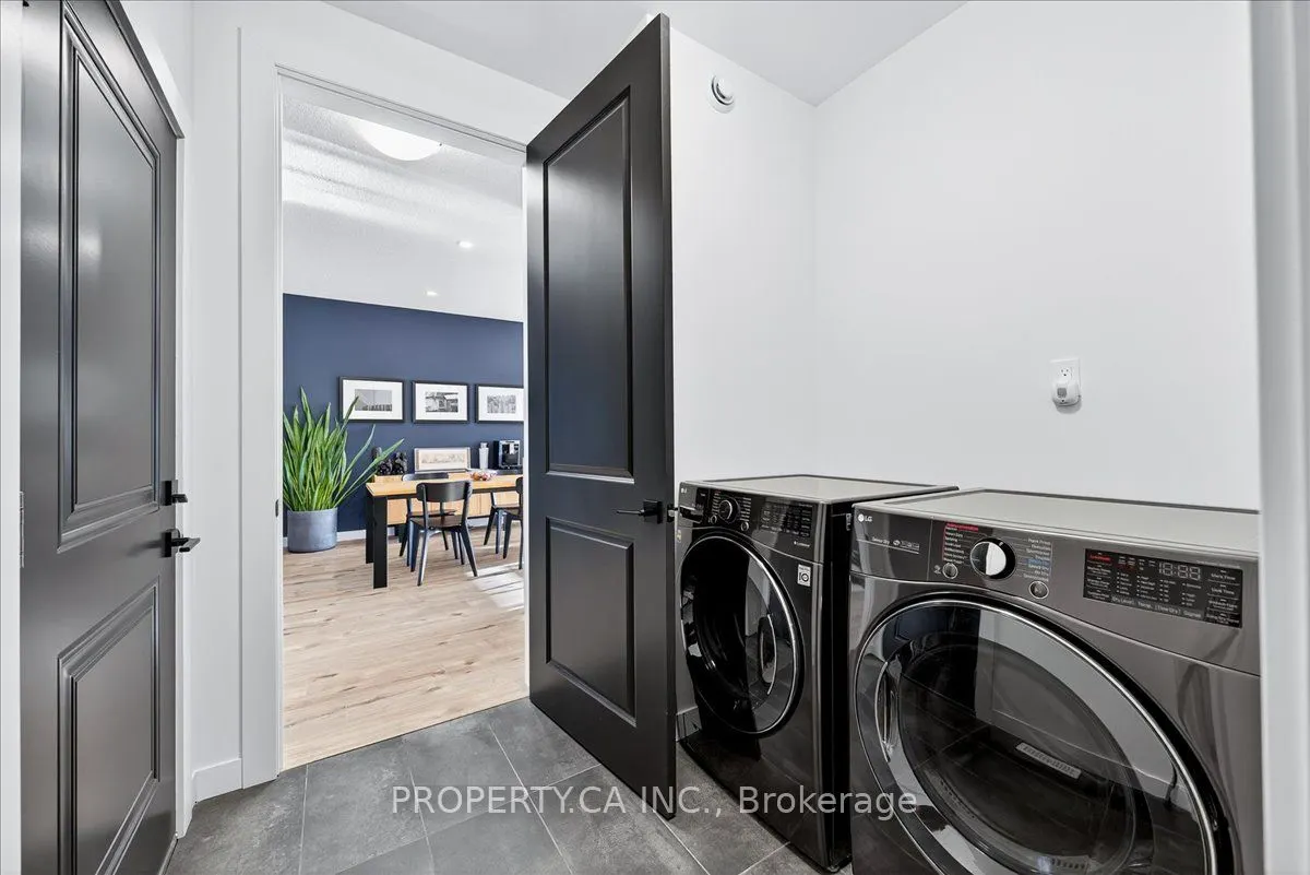 744 Nelson Street W, #9