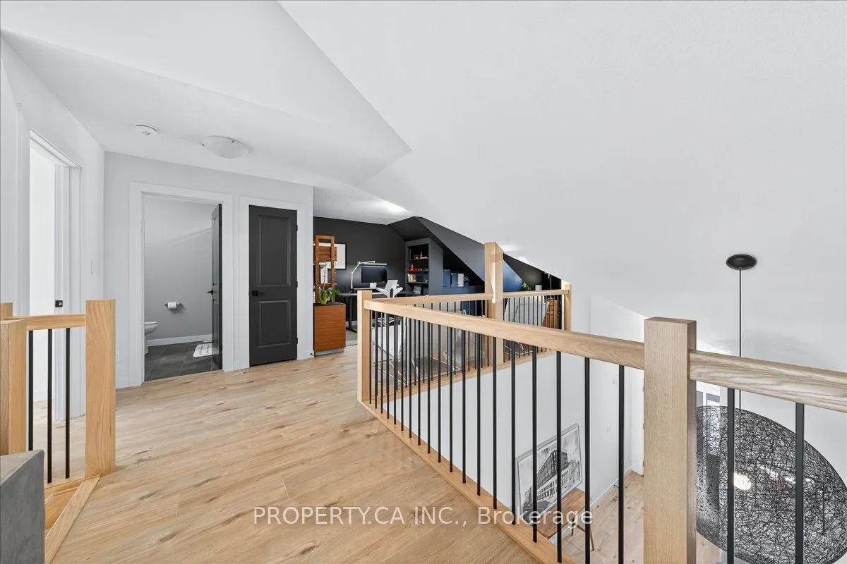 744 Nelson Street W, #9