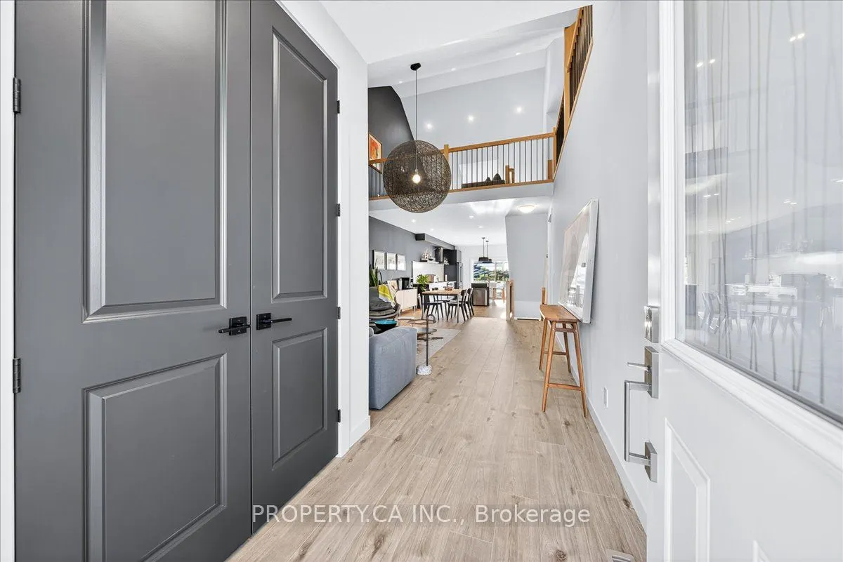 744 Nelson Street W, #9