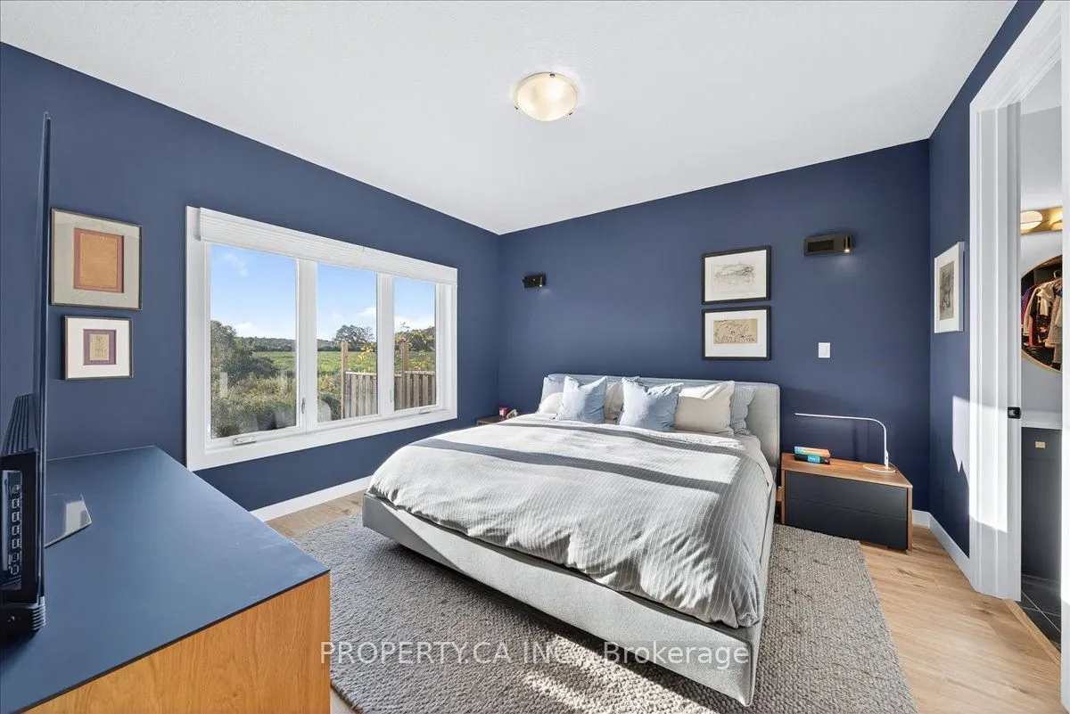 744 Nelson Street W, #9