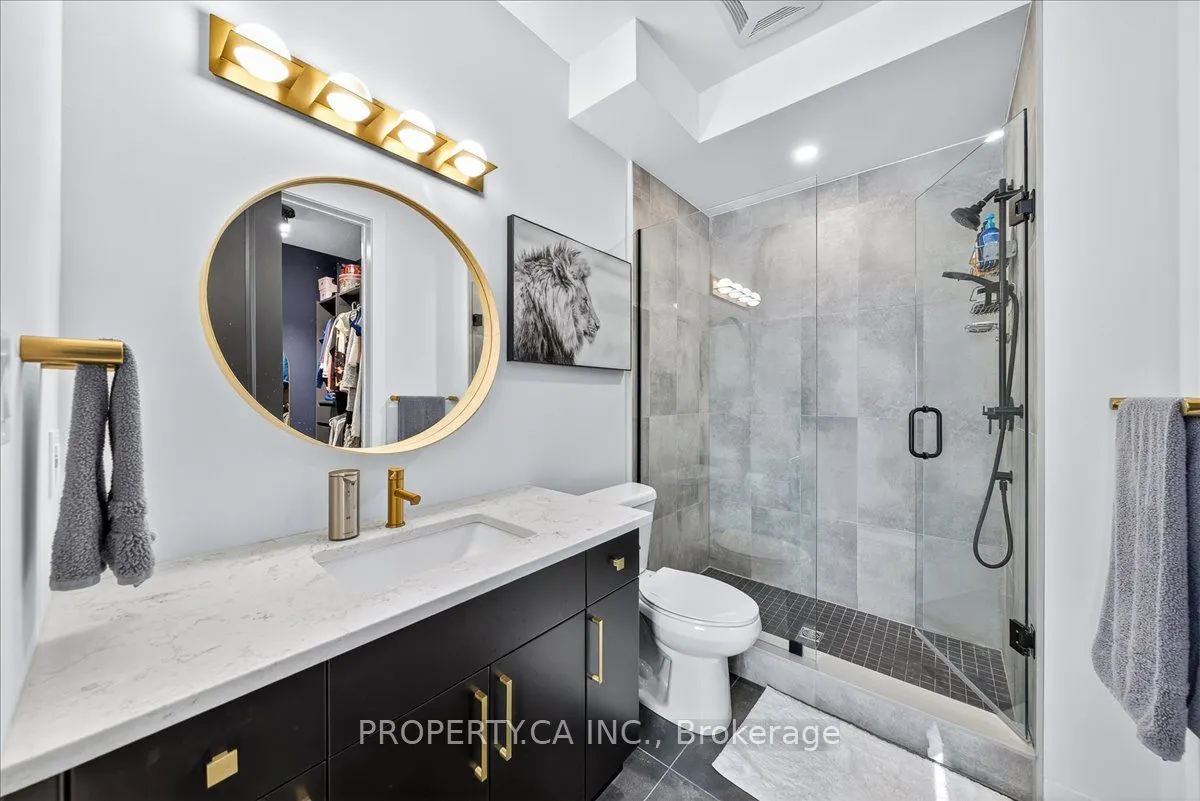 744 Nelson Street W, #9