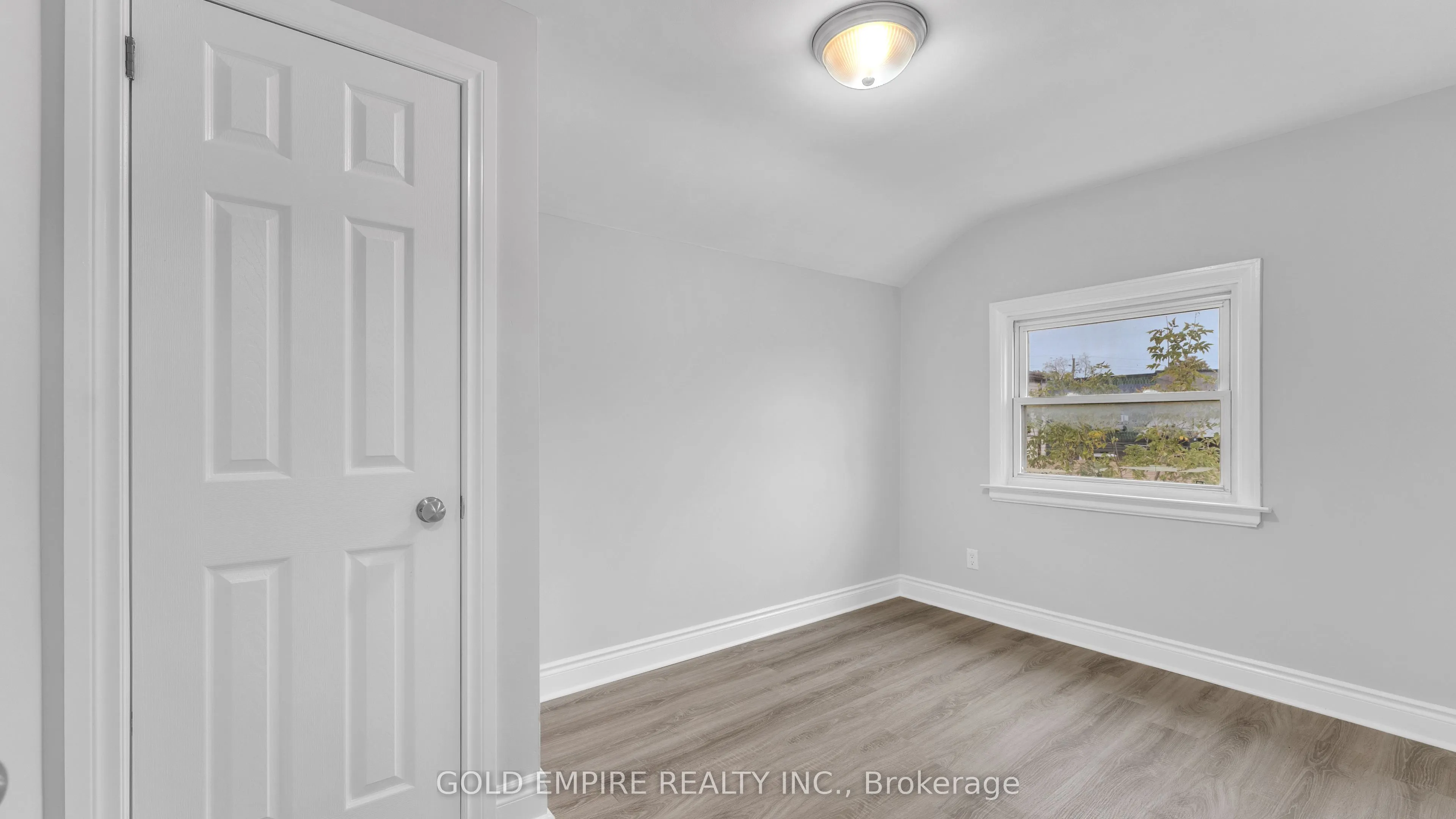 908 Trafalgar Street, #UPPER