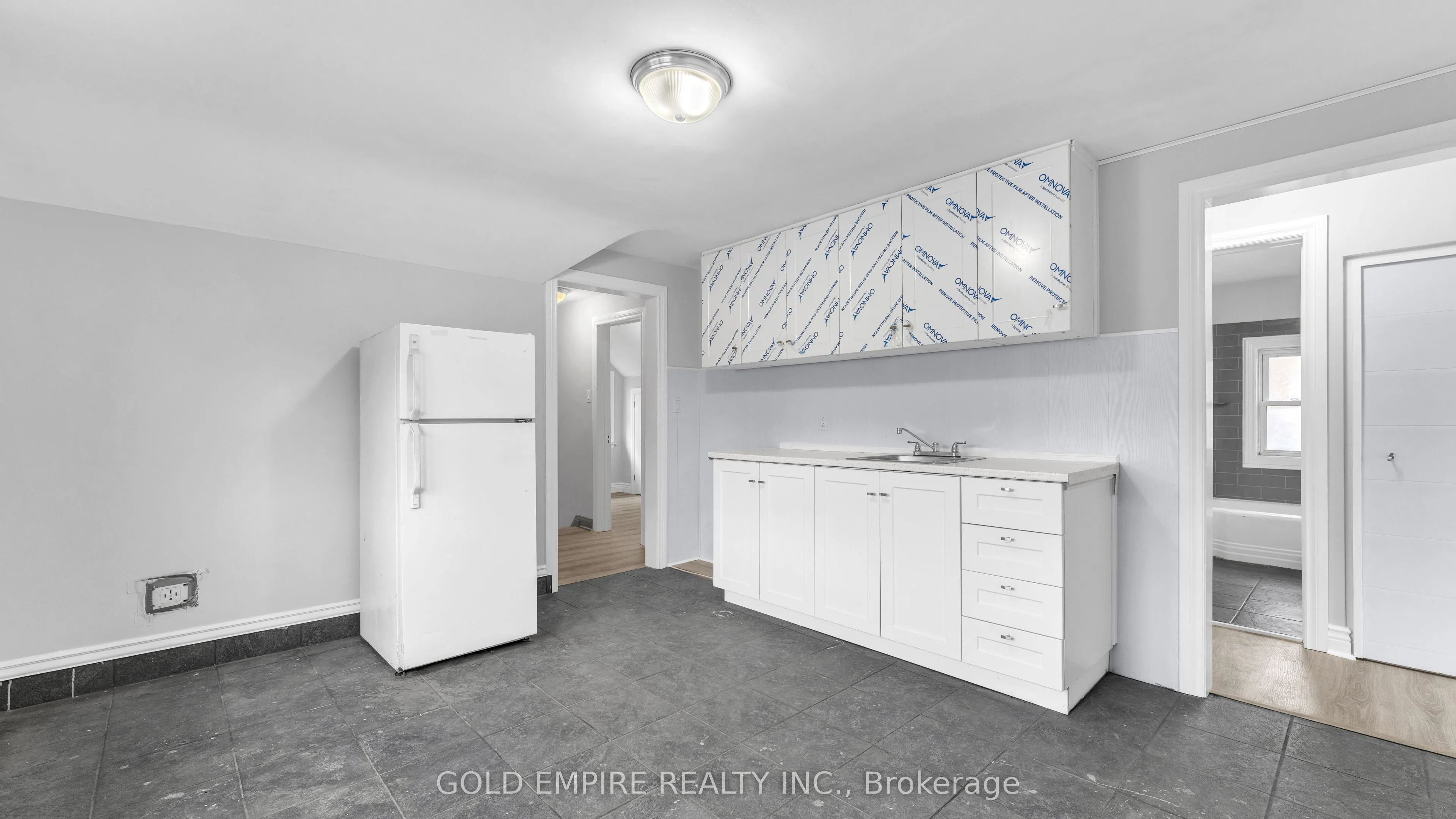 908 Trafalgar Street, #UPPER