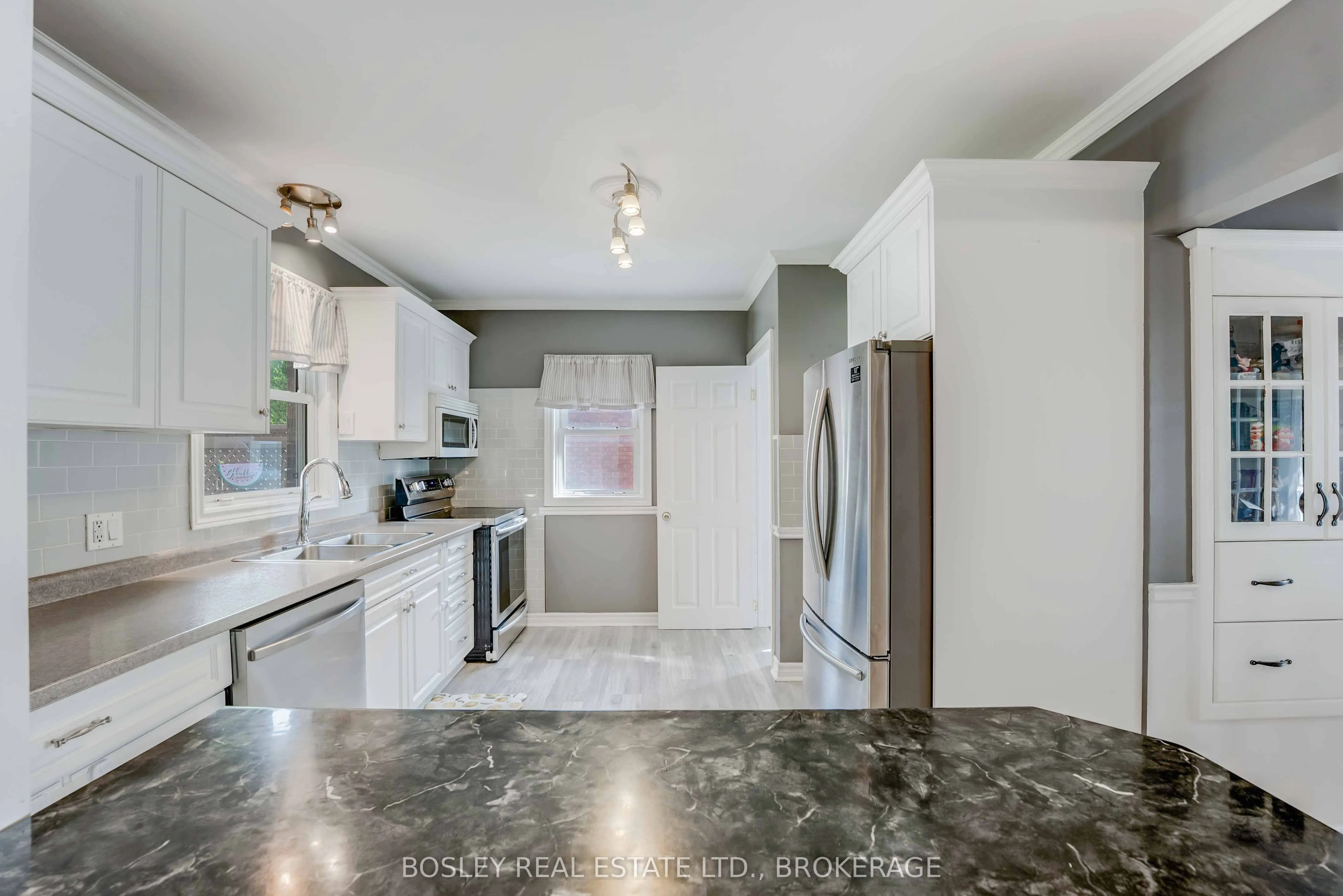 6373 Corwin Crescent