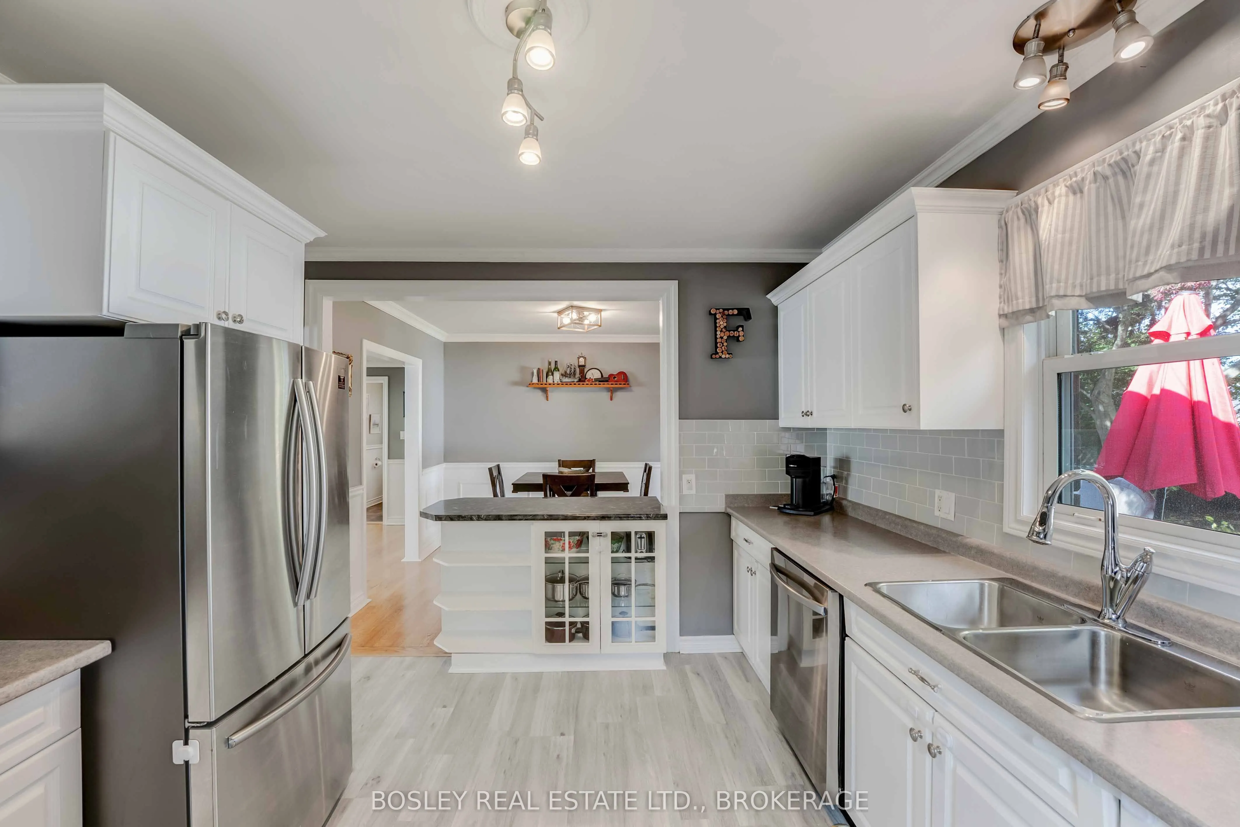 6373 Corwin Crescent