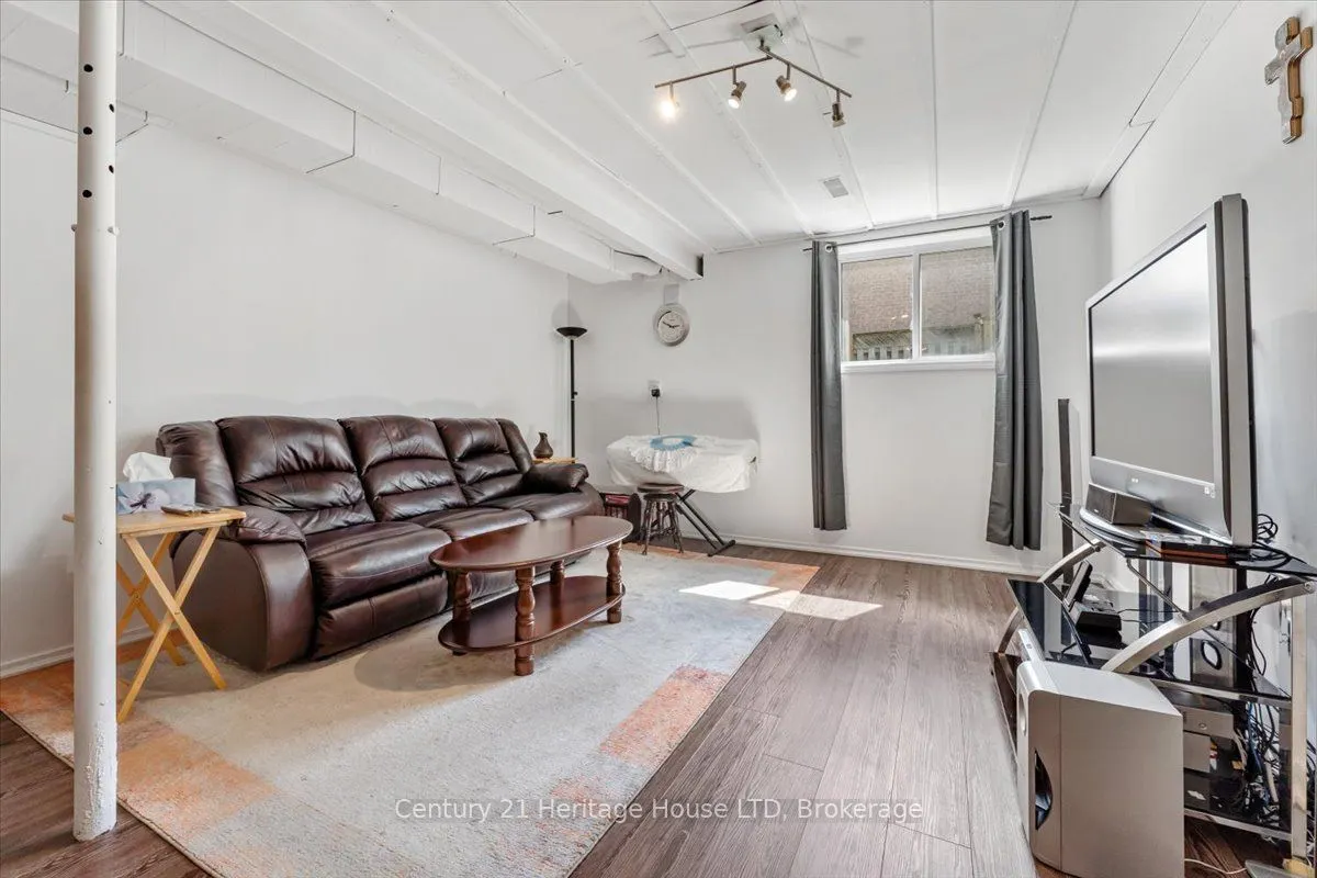 125 Gretel Place